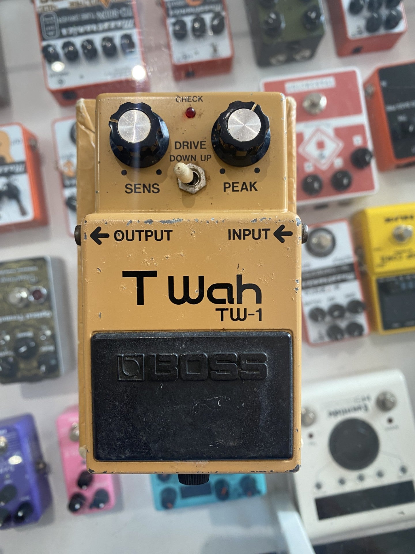 BOSS TW-1 T WAH EFFECTS PEDAL - MADE IN 1984 (Vintage)