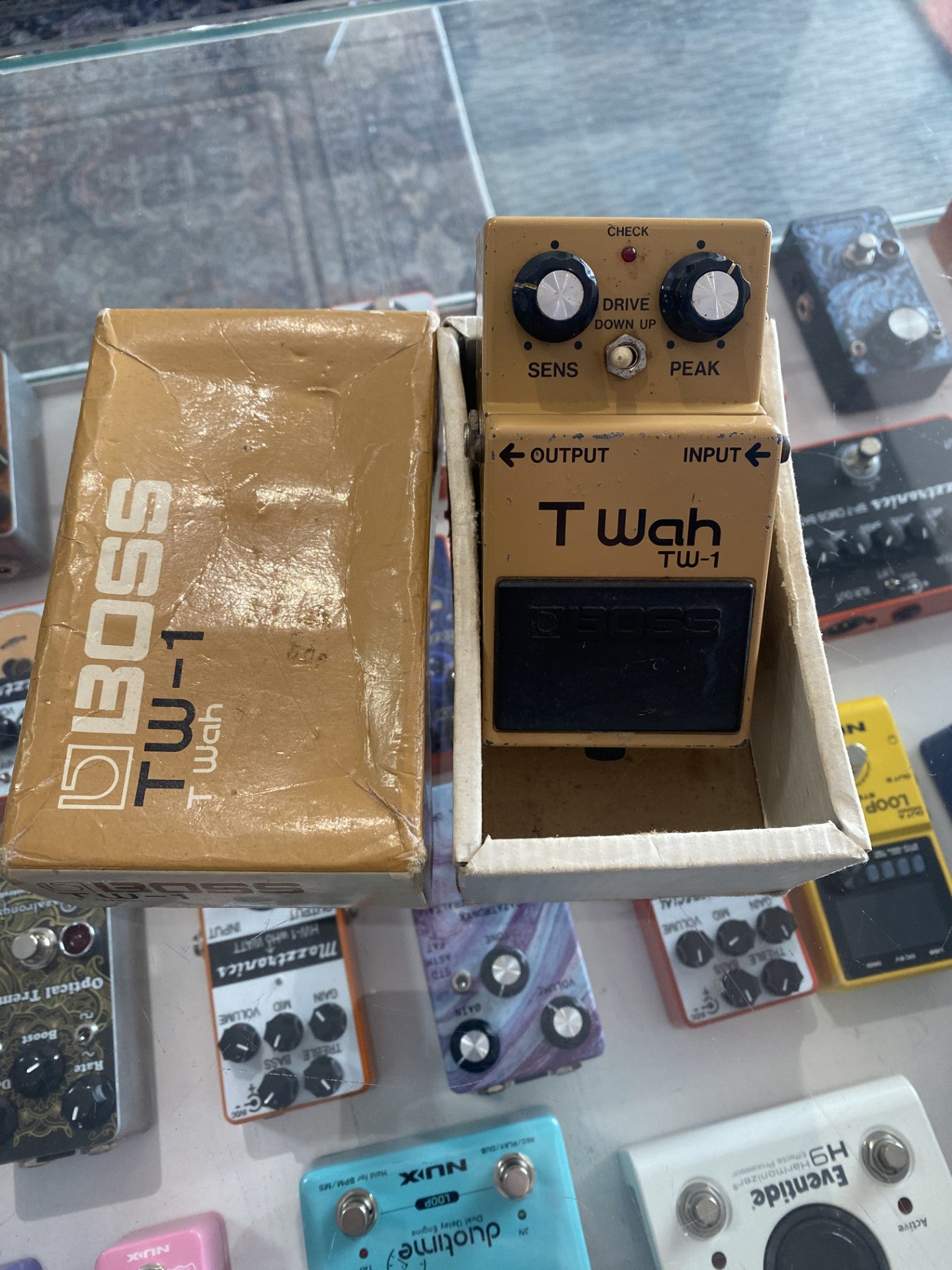 BOSS TW-1 T WAH EFFECTS PEDAL - MADE IN 1984 (Vintage)