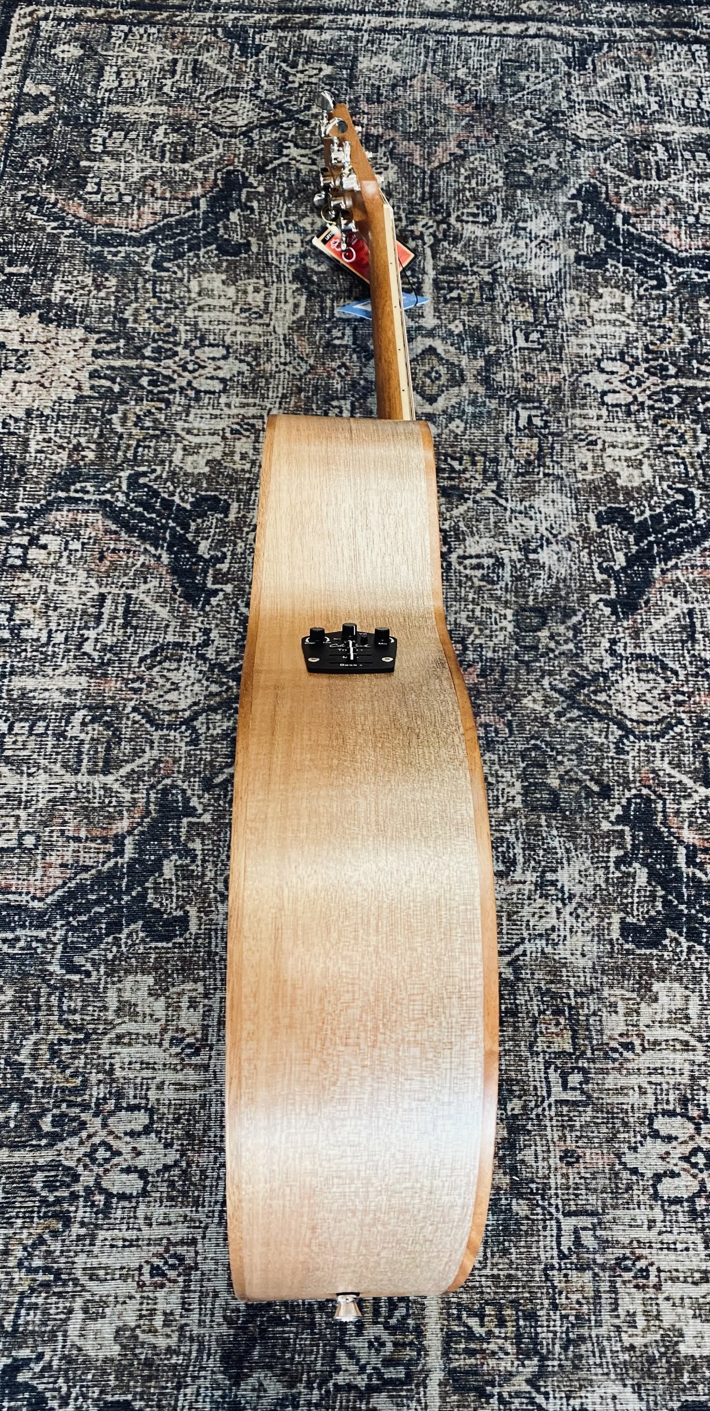 Cole Clark STUDIO Series Acoustic/Electric All Solid Bunya Face Queensland Maple back & sides