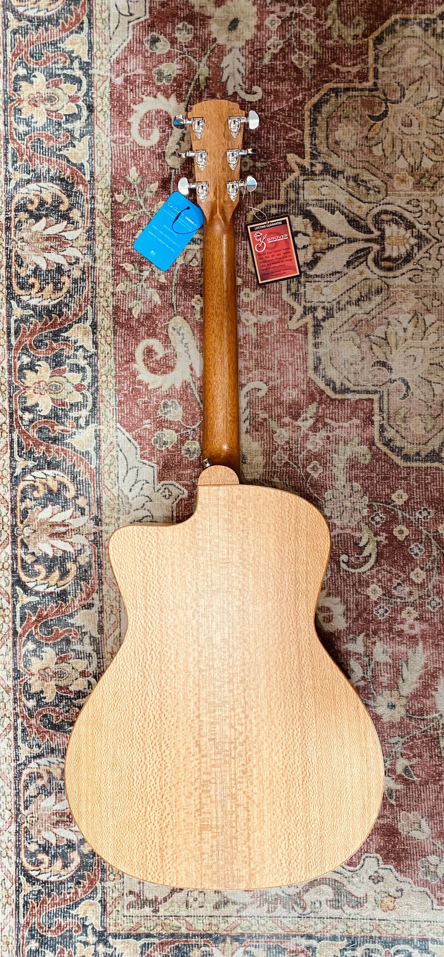 Cole Clark Studio Series AN1EC - All Solid Bunya Top and Silky Oak Back and Sides w/ Dlx Gigbag