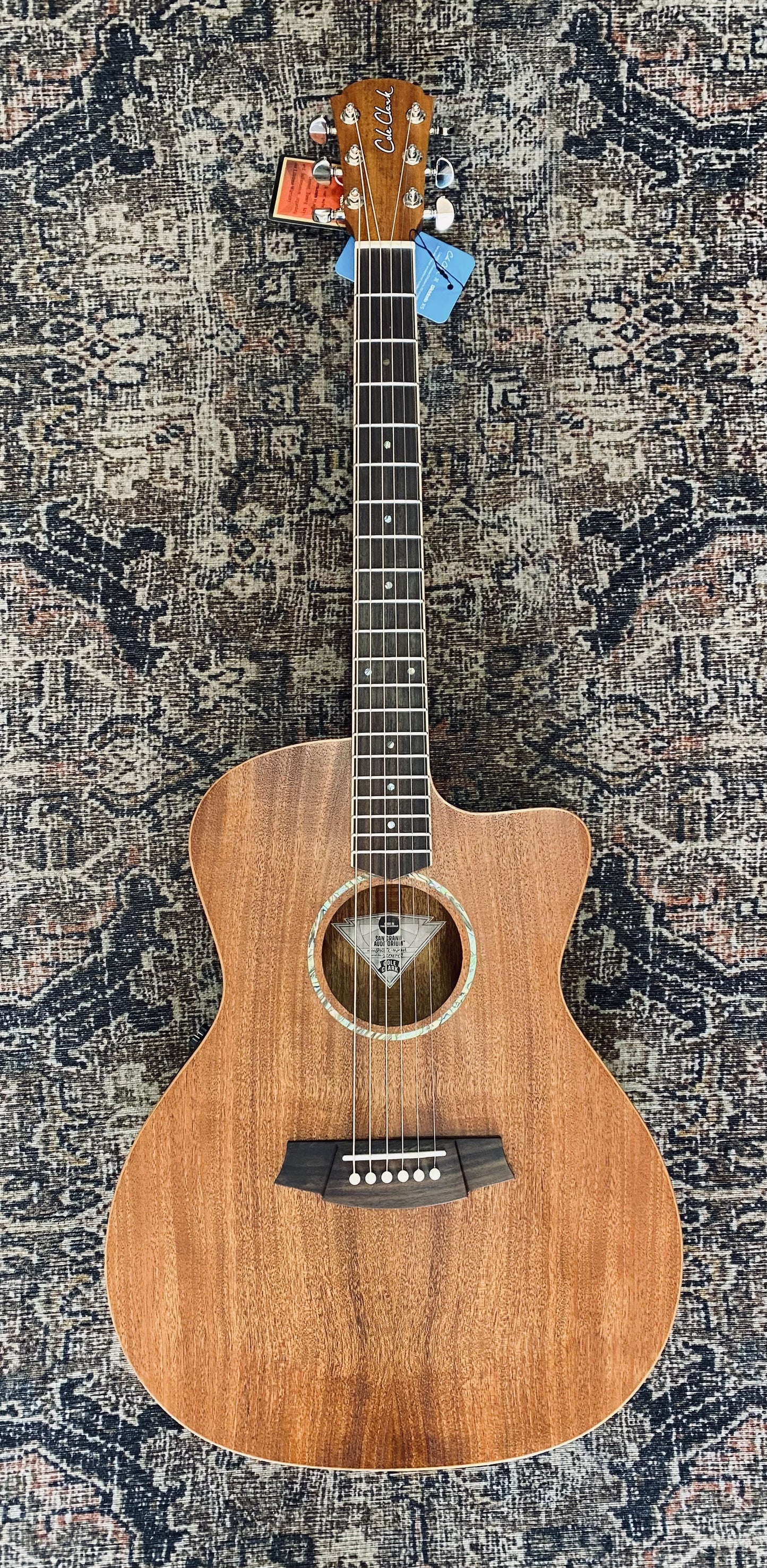 Cole Clark STUDIO Series Acoustic/Electric All Solid African Mahogany with Delux Gig Bag
