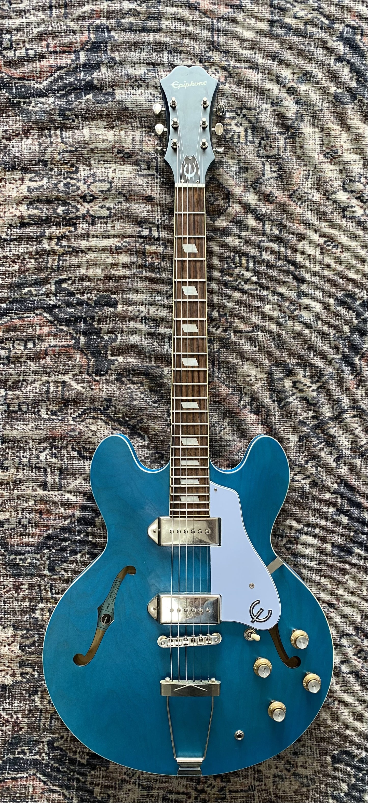 EPIPHONE CASINO IN WORN DENIM FINISH WITH GIG BAG (Pre-Loved)