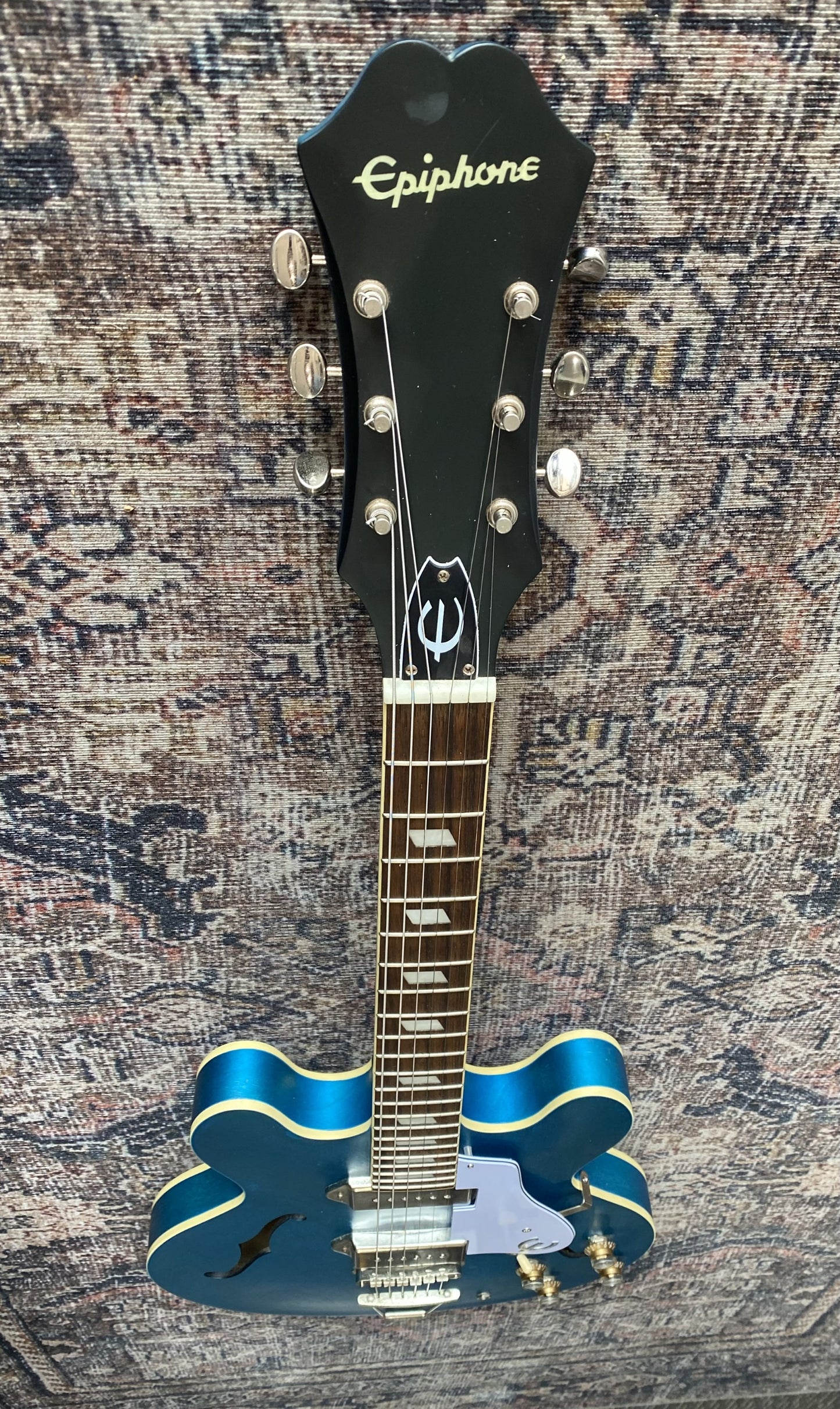 EPIPHONE CASINO IN WORN DENIM FINISH WITH GIG BAG (Pre-Loved)