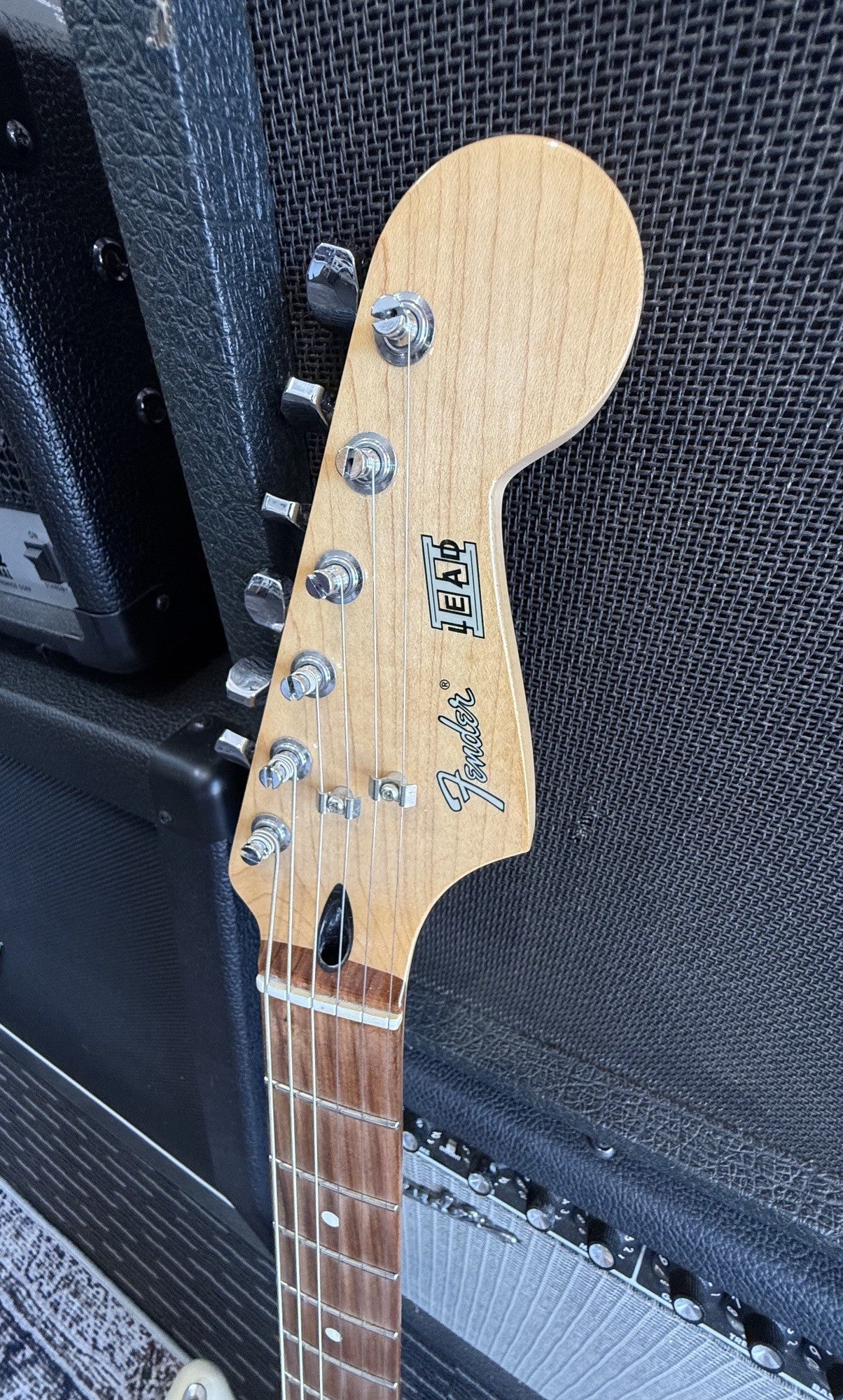 FENDER LEAD III ELECTRIC GTR WITH TWEED CASE (Pre-Loved)