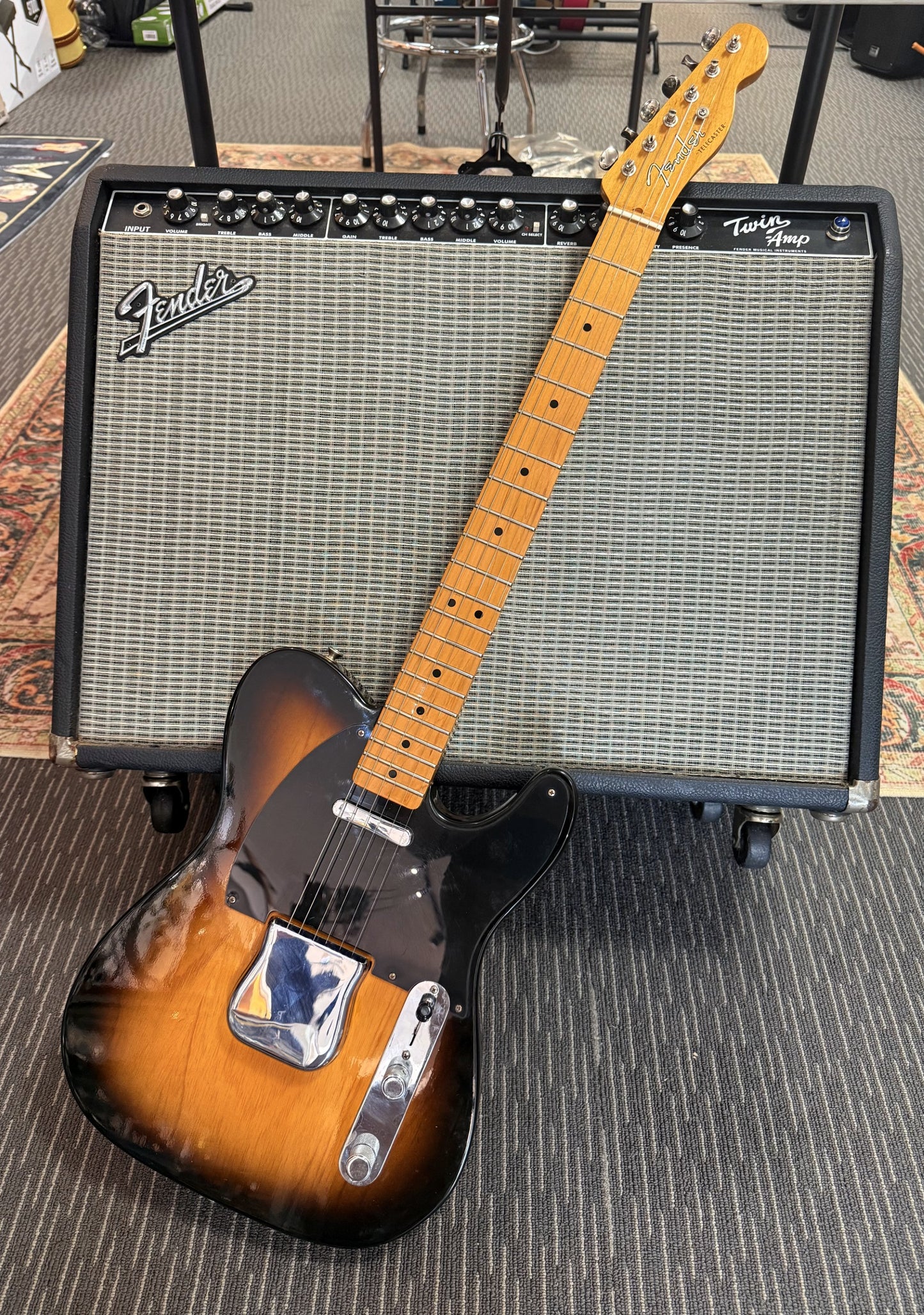 FENDER BAJA TELECASTER SUNBURST WITH CASE (Pre-Loved)