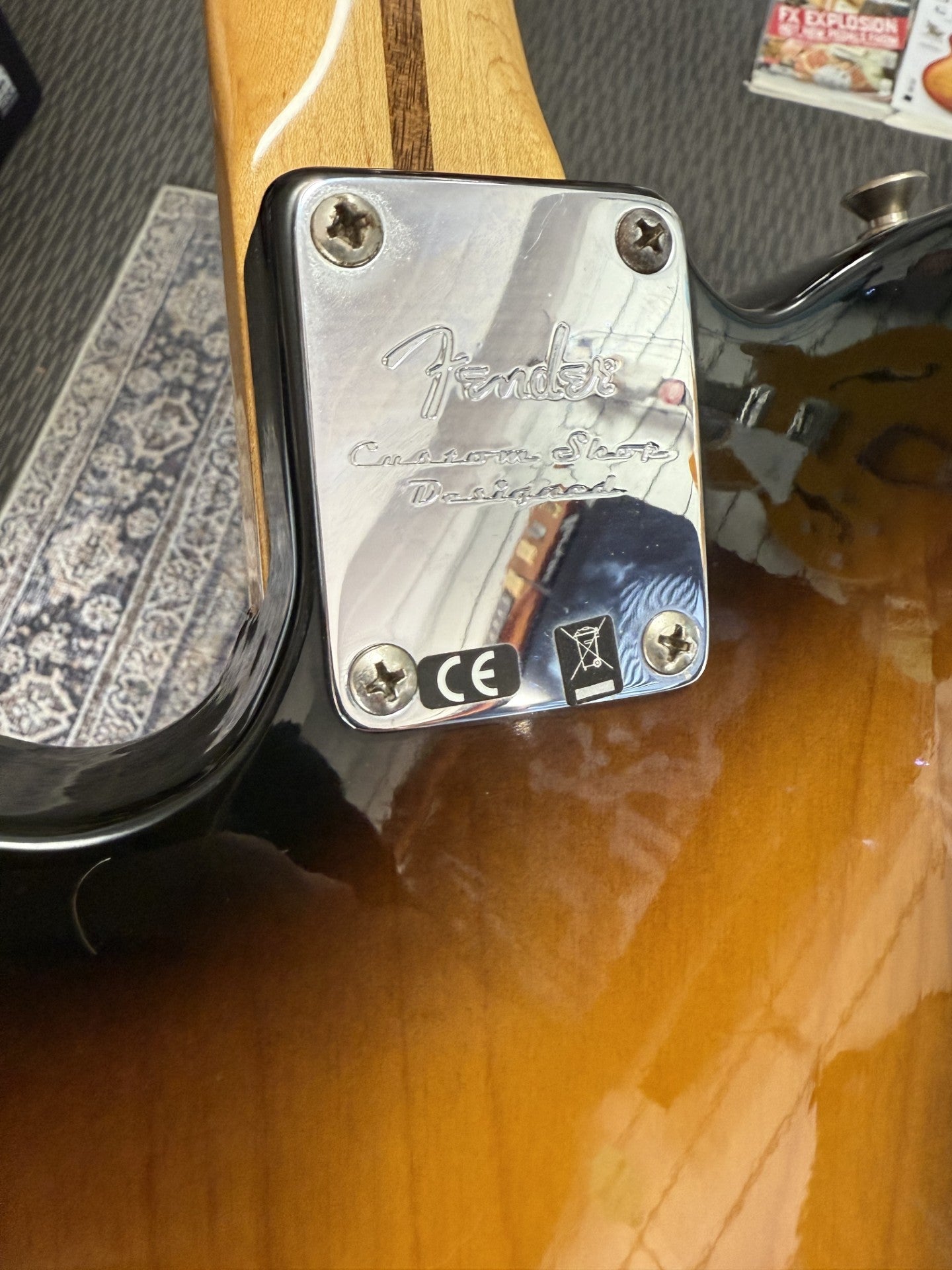 FENDER BAJA TELECASTER SUNBURST WITH CASE (Pre-Loved)