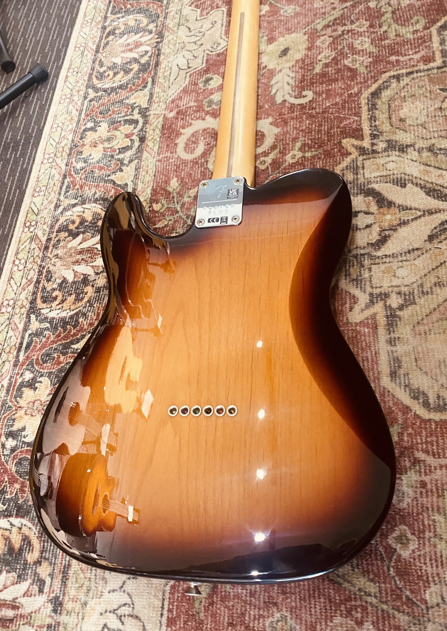FENDER PLAYER PLUS TELE - SUNBURST W/ CASE (Pre-Loved)