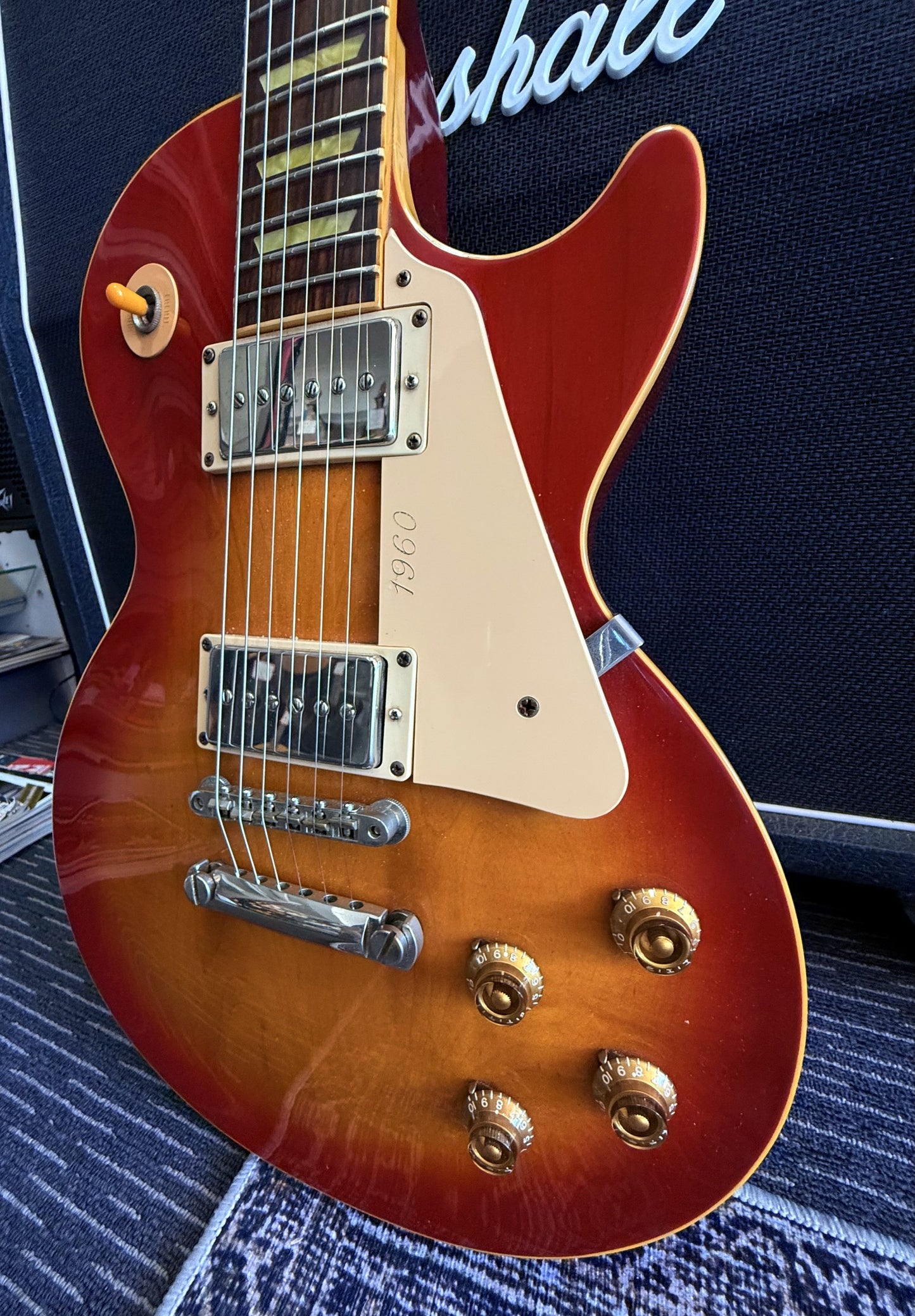 GIBSON LES PAUL CLASSIC 1960 WITH CASE Made in 2003