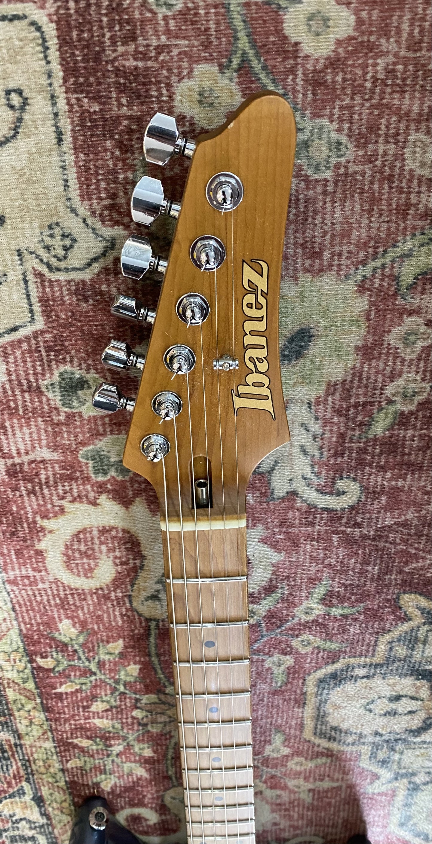 IBANEZ AZ2204 WITH CASE (Pre-Loved)