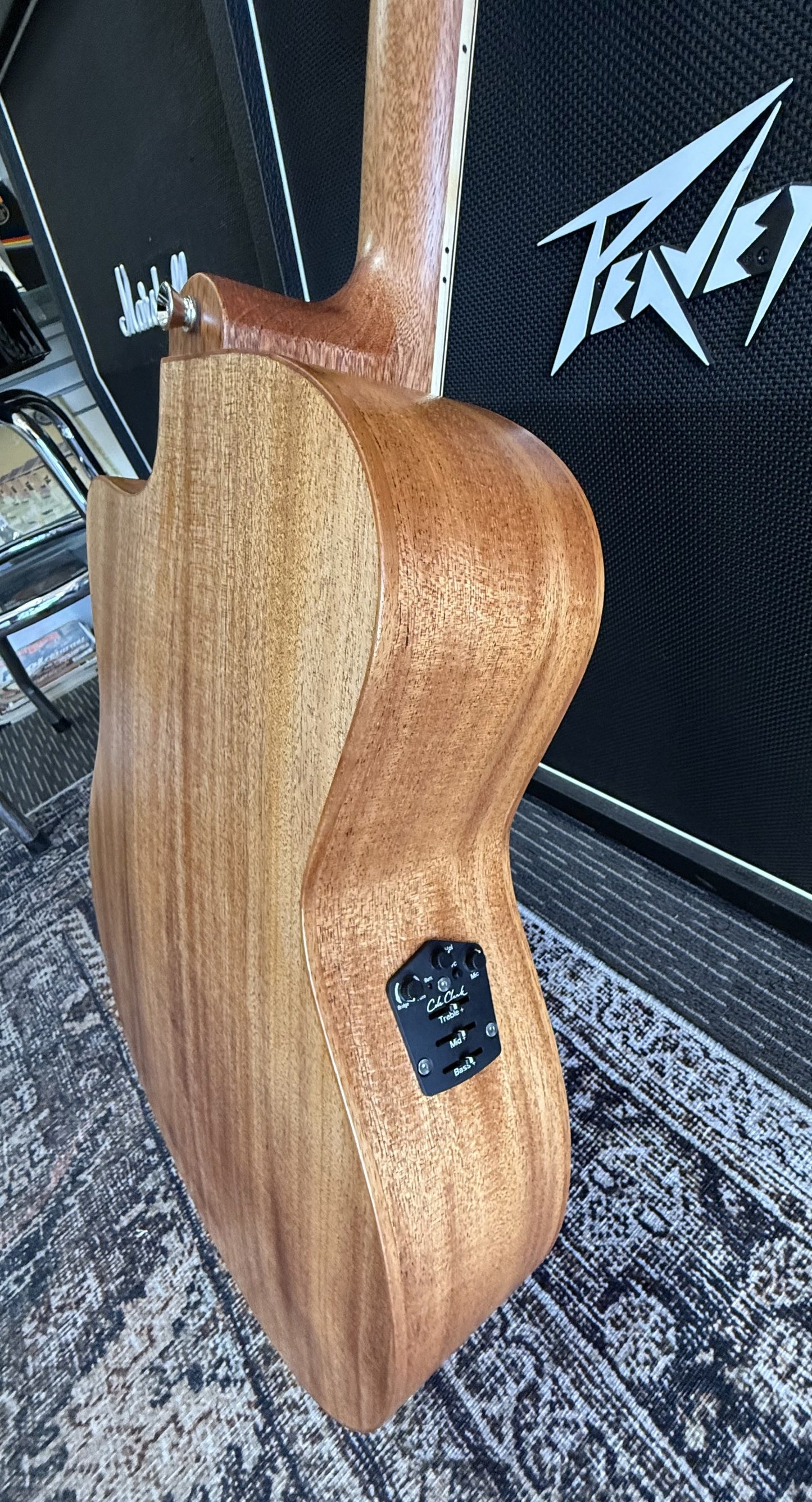 Cole Clark STUDIO Series Acoustic/Electric All Solid African Mahogany with Deluxe Gig Bag