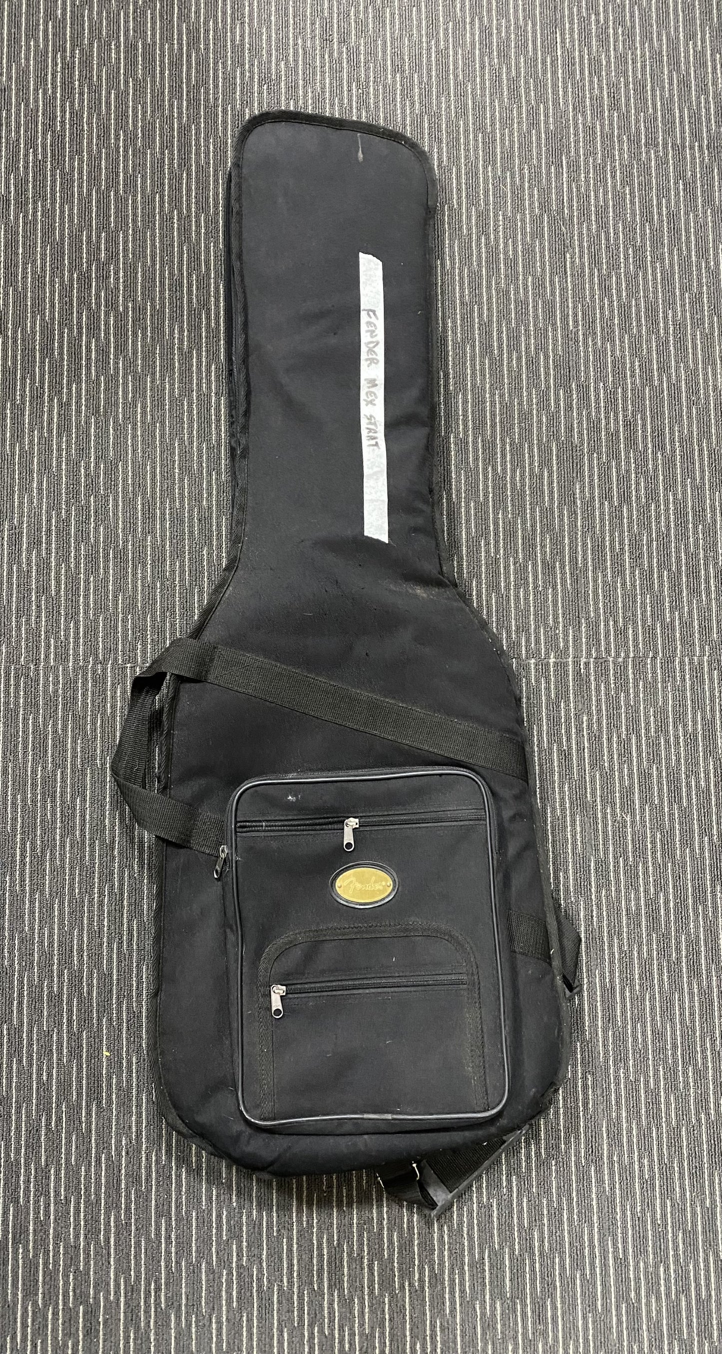 FENDER MEXICAN HSS STRAT WITH GIG BAG (Pre-Loved)