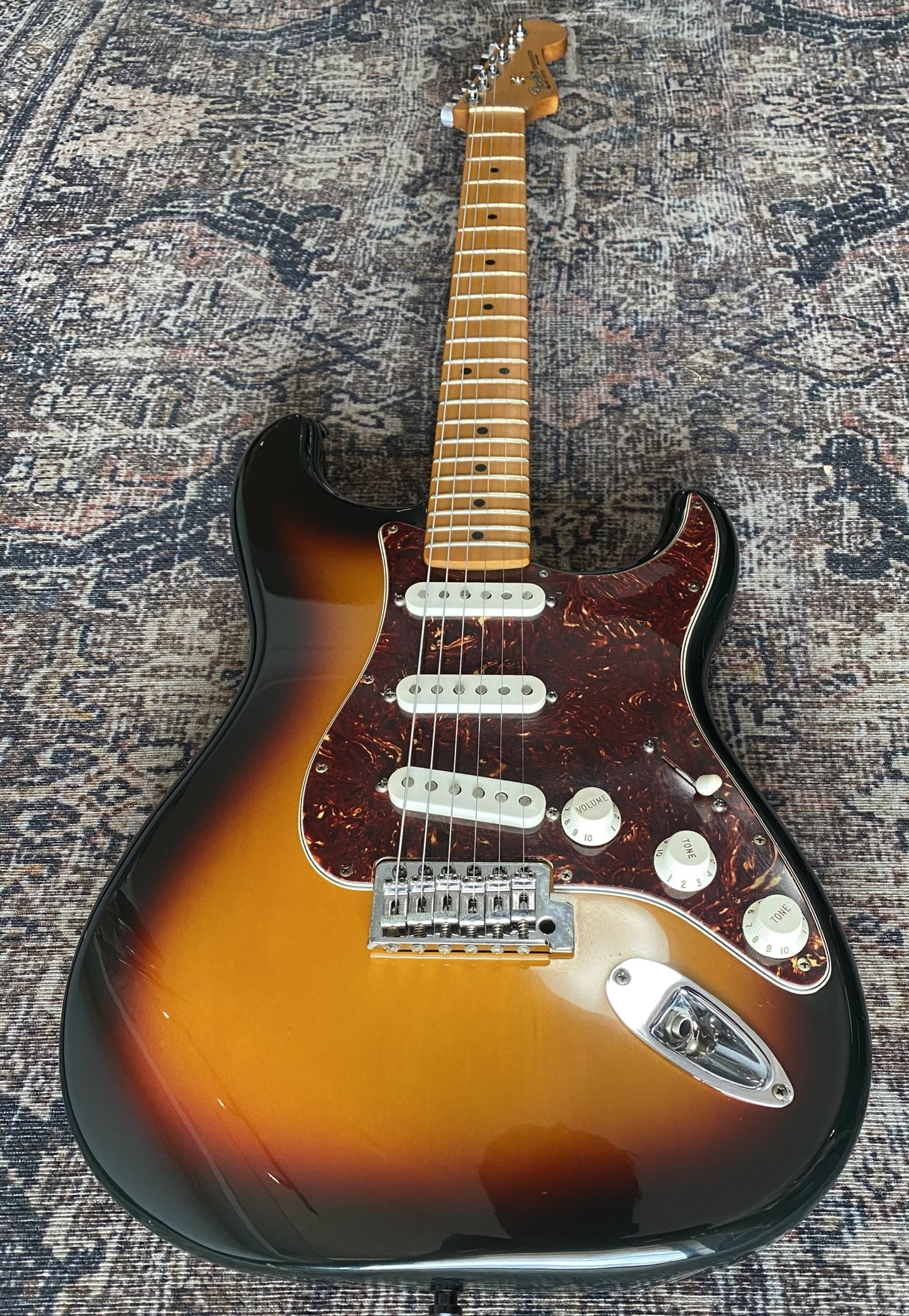 FENDER 2007-2008 MEXICAN STRATOCASTER WITH GATOR CASE (Pre-Loved)
