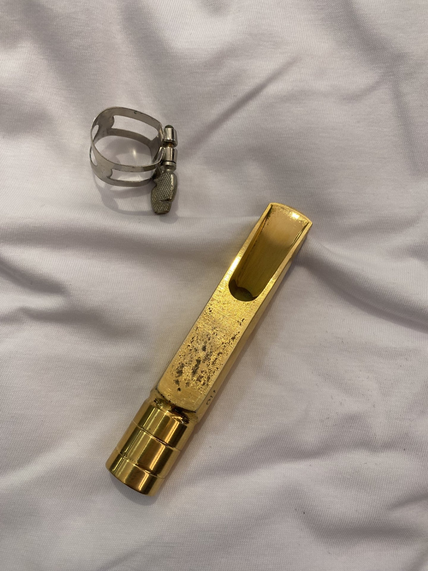 BARI GOLD TENOR TAX MOUTHPIECE WITH LIGATURE AND CAP (Preloved)