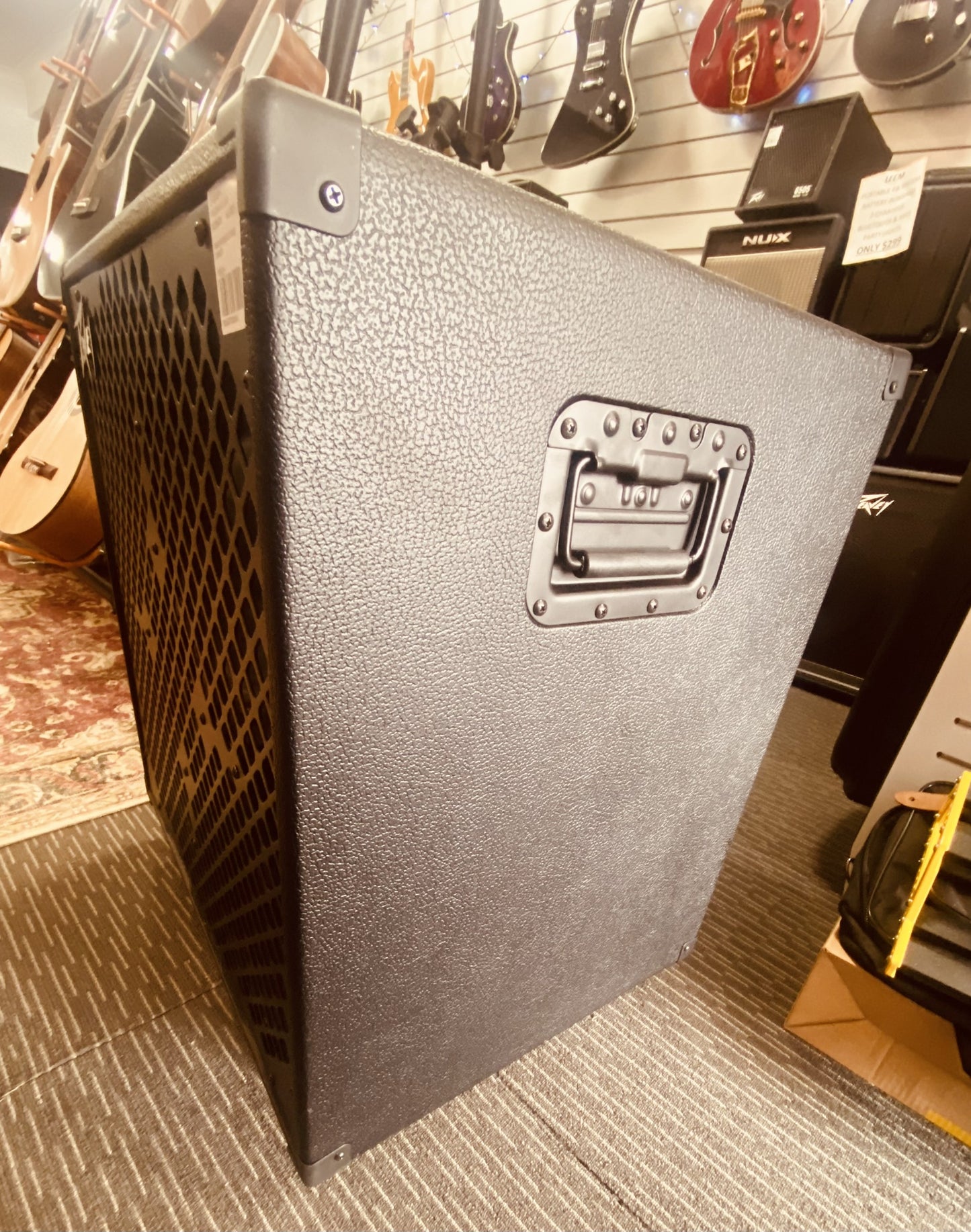 Peavey MegaBass 410 Bass Amp Cabinet 1200-Watt 4x10