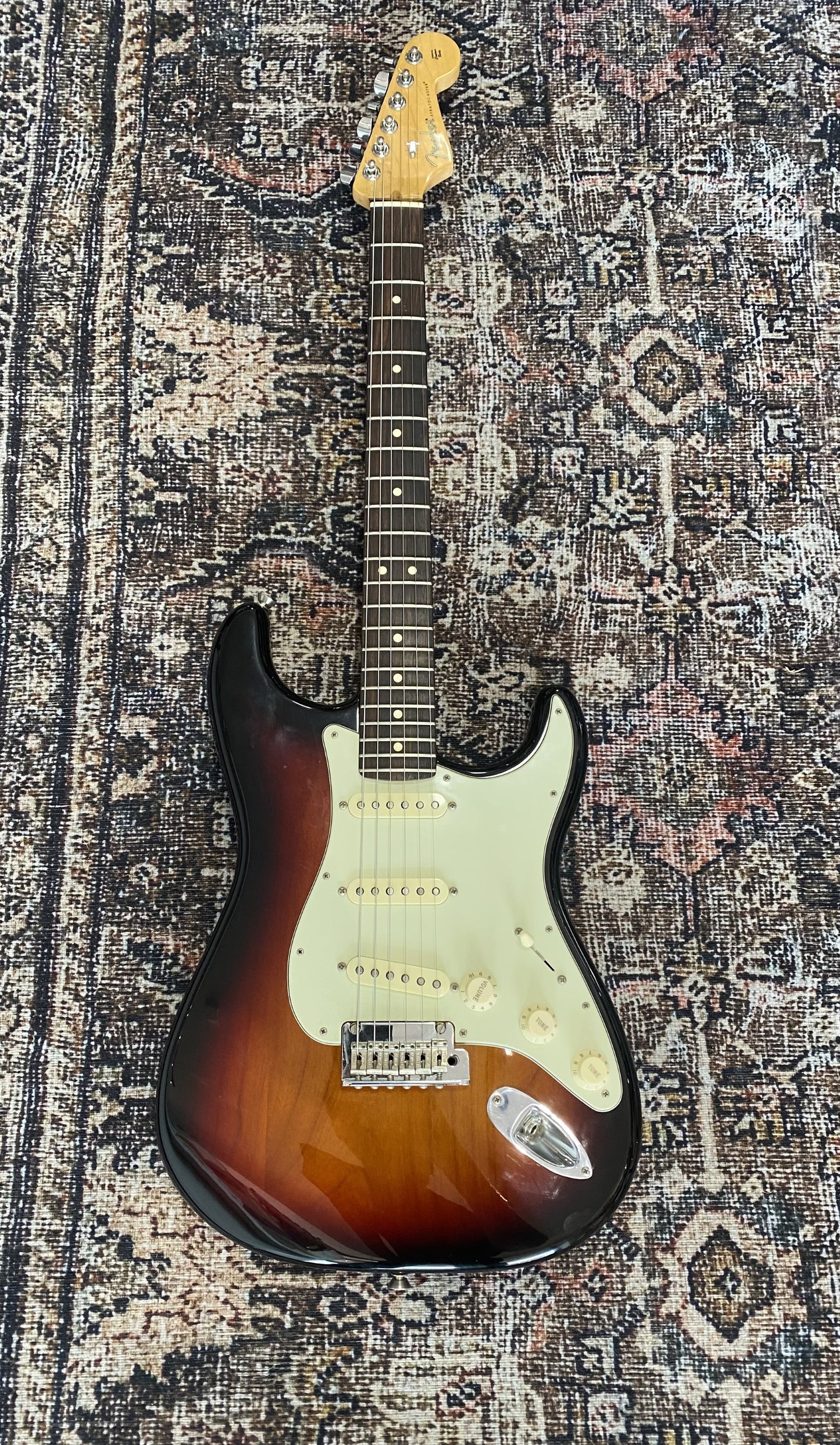 Fender American Pro 1 series Strat in Sunburst with case (Preloved)