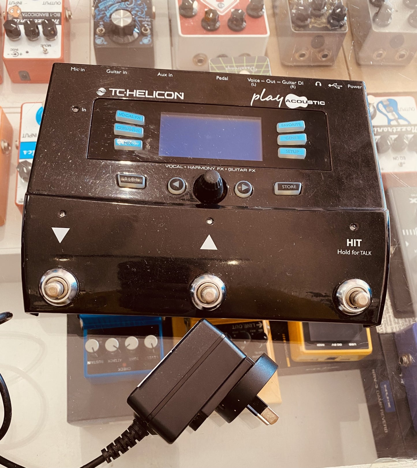 S/H TC HELICON PLAY ACOUSTIC WITH POWER SUPPLY