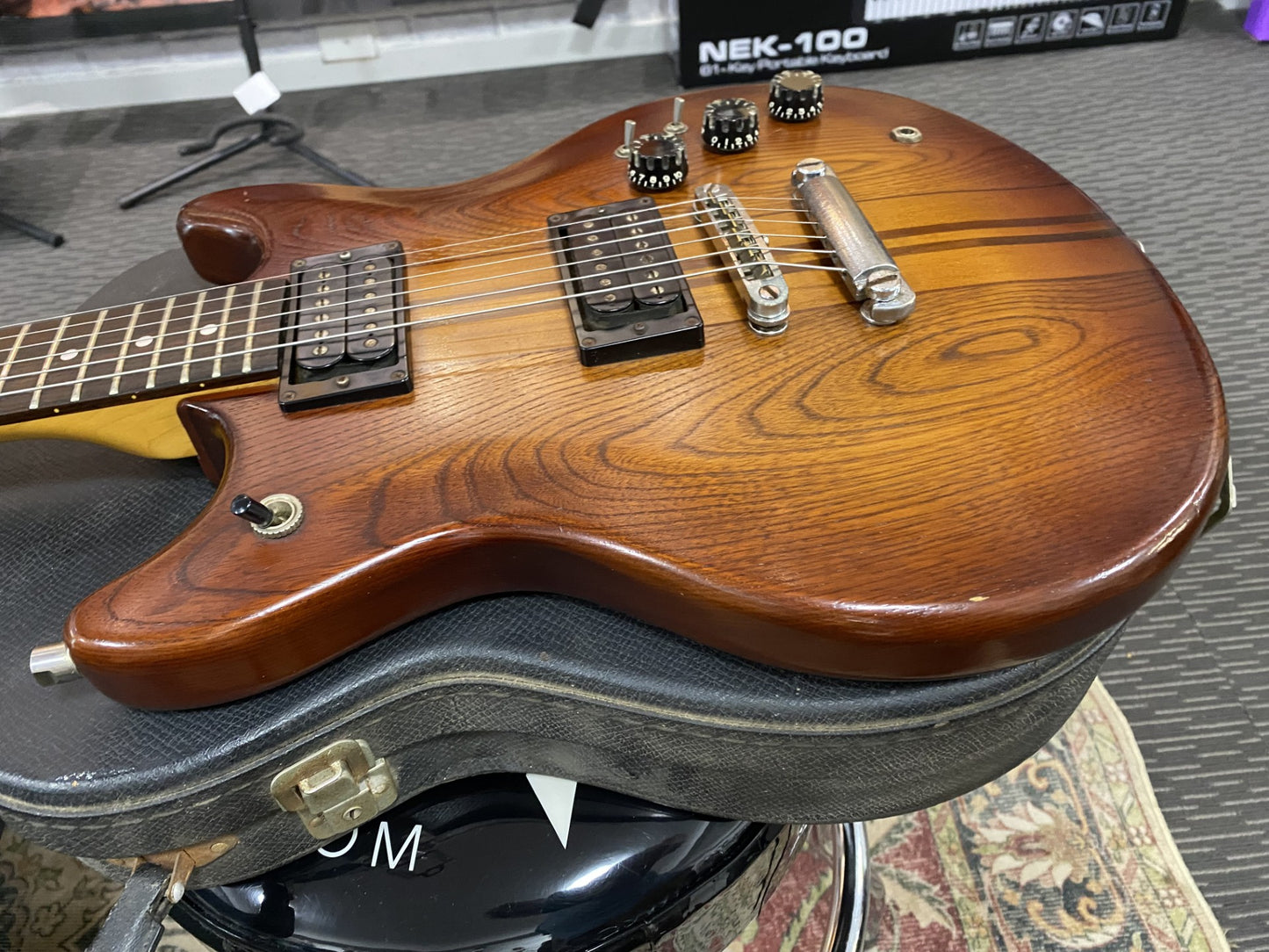 VANTAGE VS696 VINTAGE 1980's ELECTRIC GUITAR WITH CASE