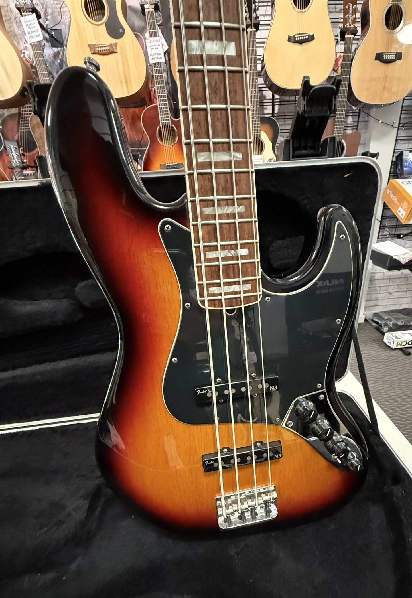 FENDER AMERICAN DELUXE JAZZ BASS 2010 - SUNBURST - W- CASE