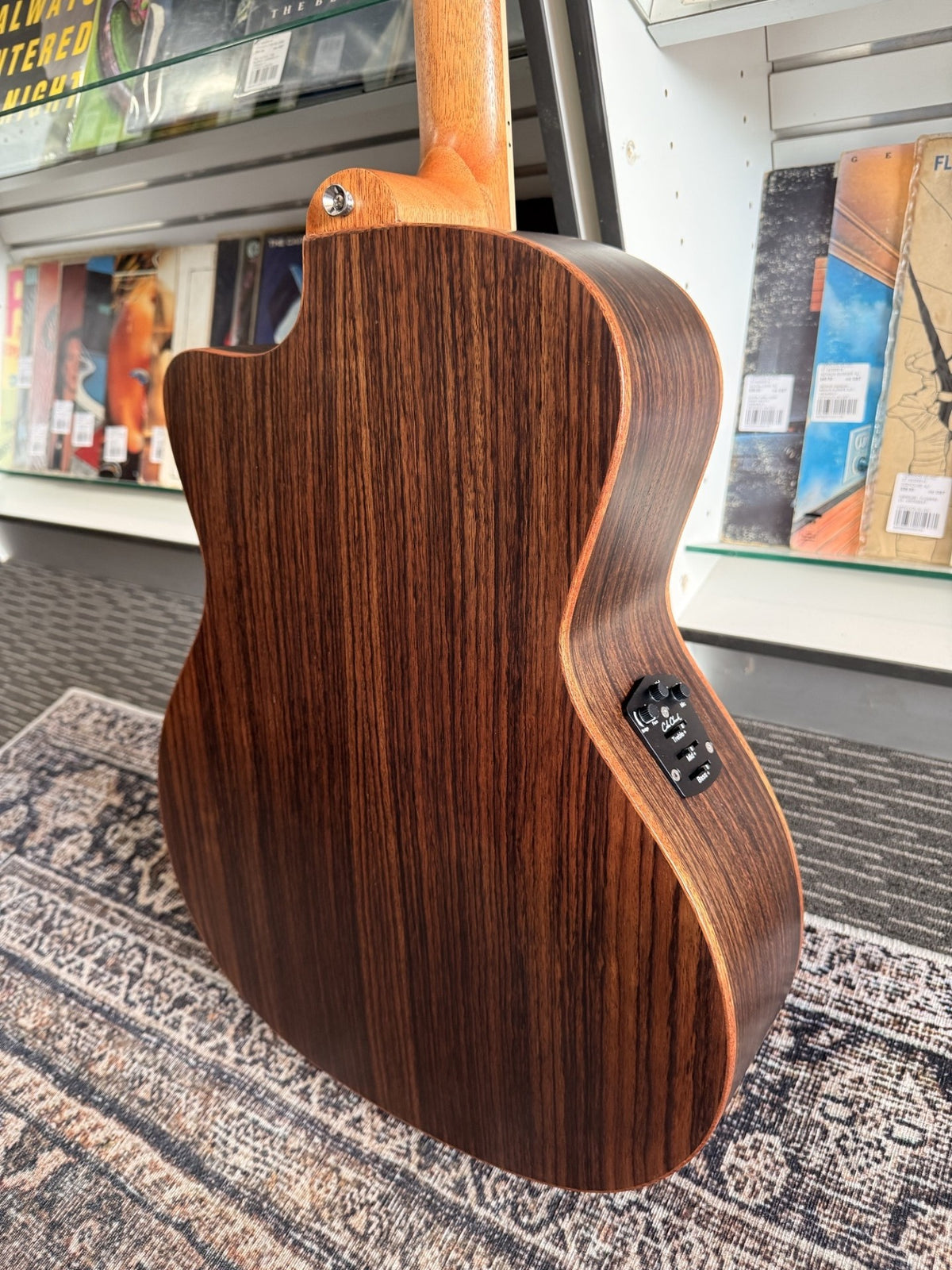 COLE CLARK STUDIO SERIES AN1EC - ALL SOLID ROSEWOOD W/ DLX BAG