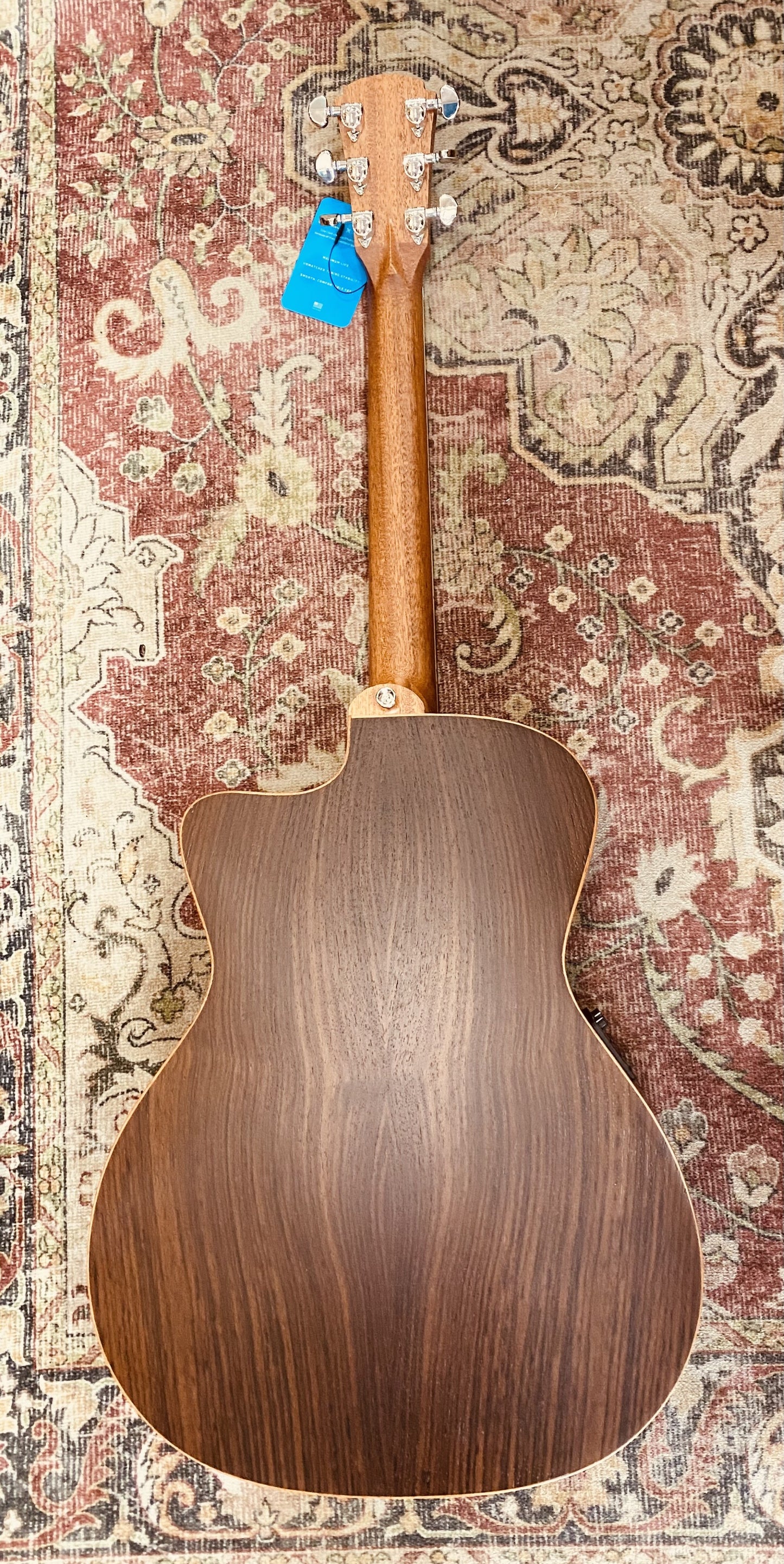 Cole Clark STUDIO series Acoustic/Electric All Solid Euro Spruce Face Rosewood back & sides