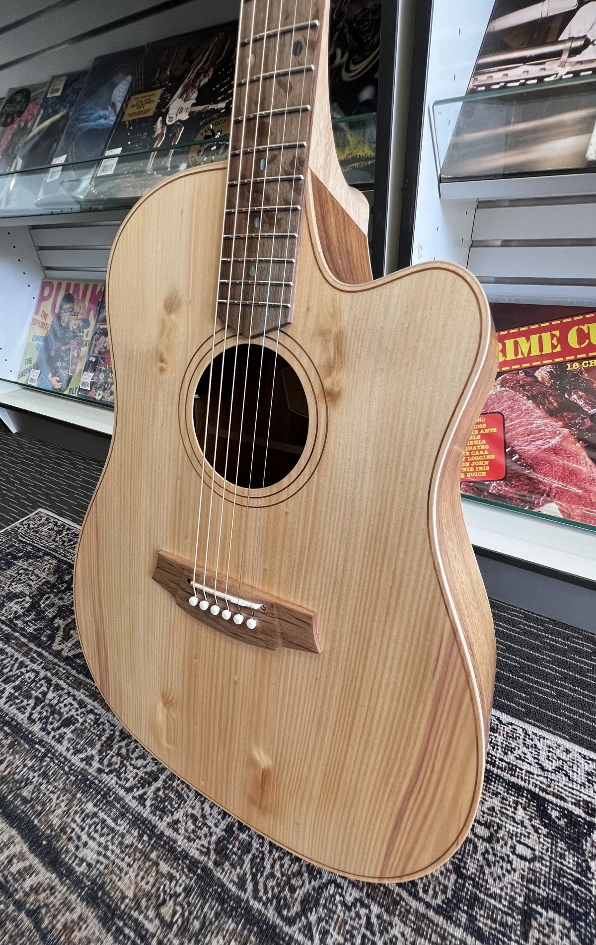 Cole Clark FL2EC A/E GTR BUNYA FACE BLACKWOOD B/S W/case