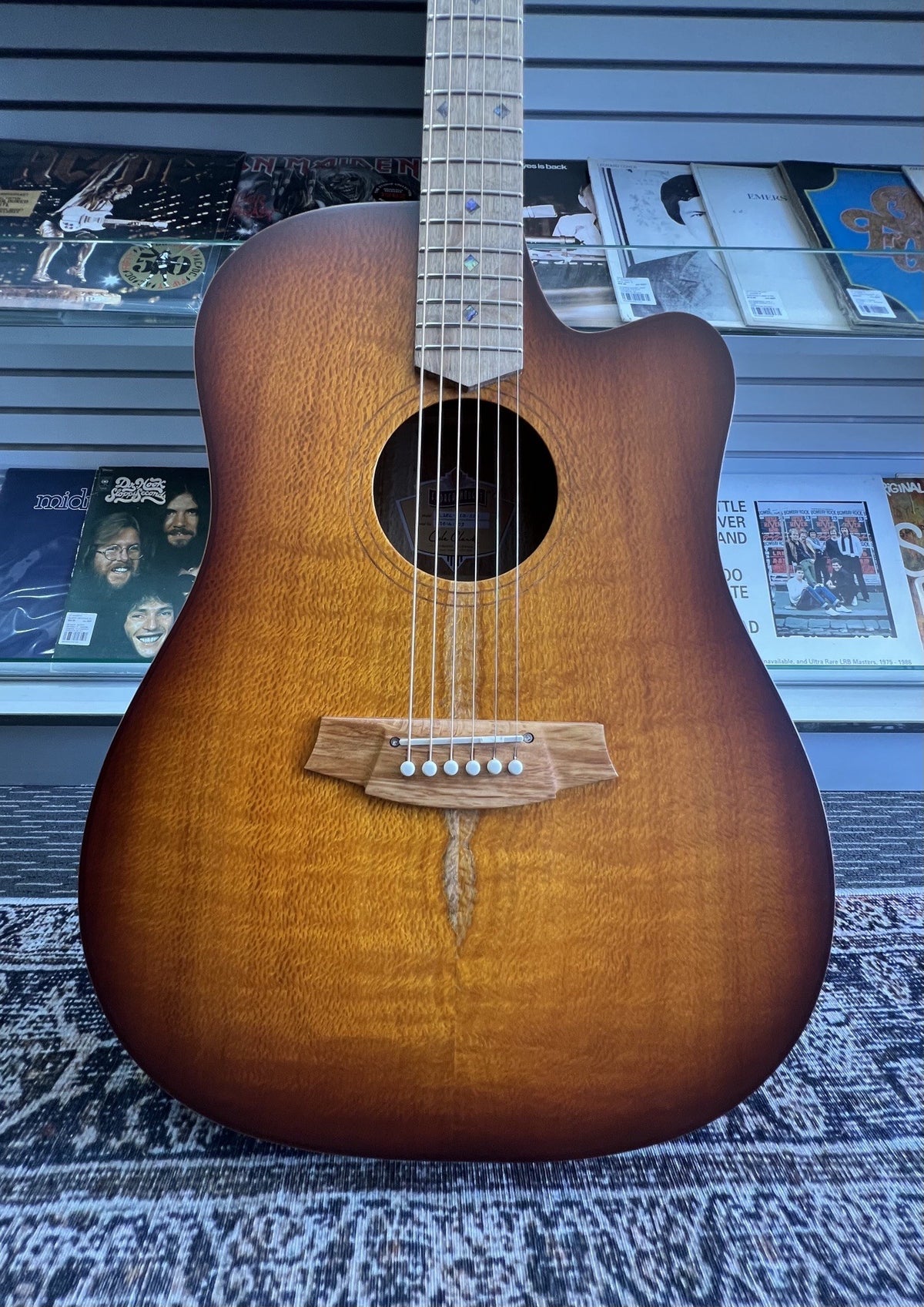 Cole Clark FL2EC Dreadnought Silky Oak in Sunburst top back and sides cutaway