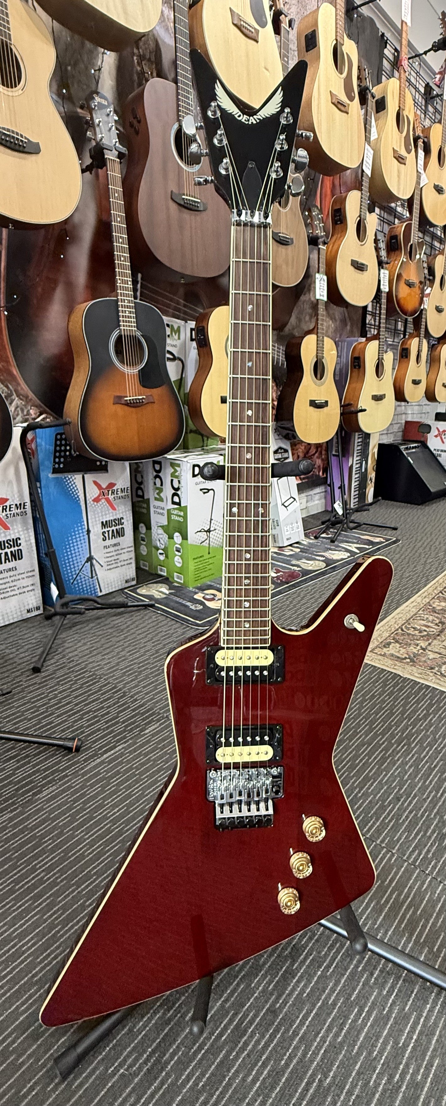 DEAN Z79 FLOYD ELECTRIC GTR WITH CASE - TRANS RED
