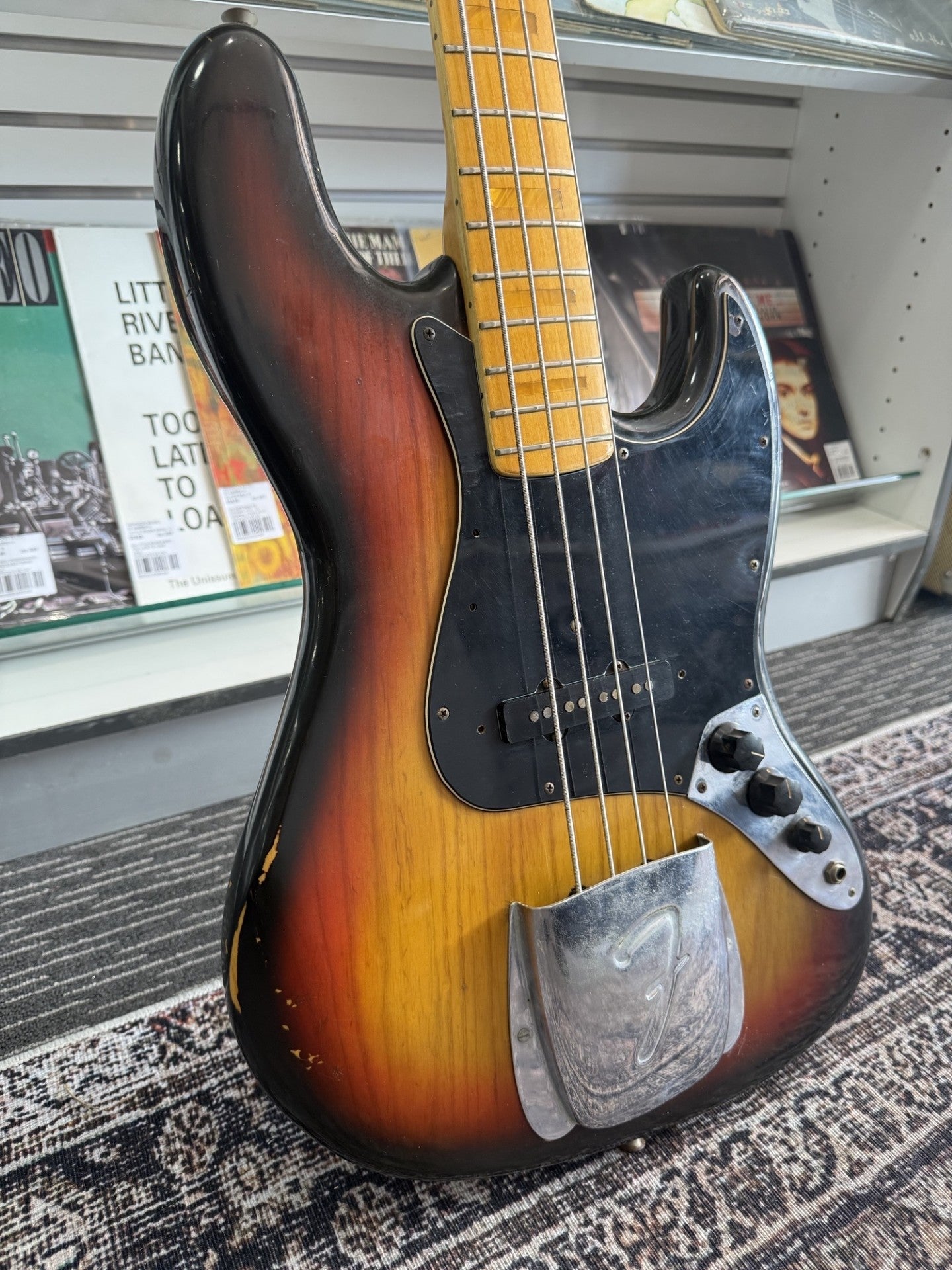 FENDER JAZZ BASS USA - MADE IN 1975 WITH CASE