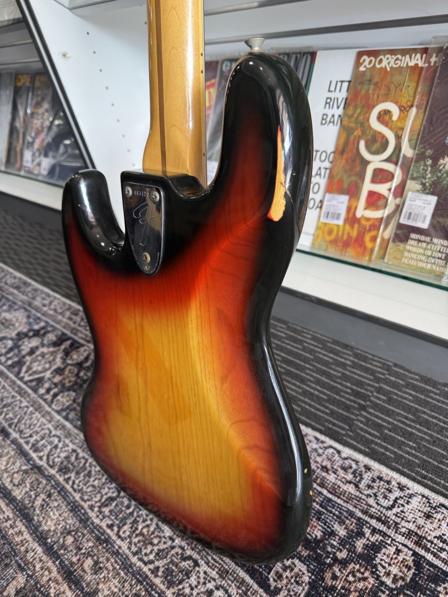 FENDER JAZZ BASS USA - MADE IN 1975 WITH CASE