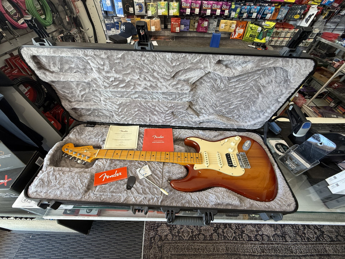 FENDER AMERICAN PRO II STRATOCASTER - SIENNA BURST SN#US22174259 - Secondhand