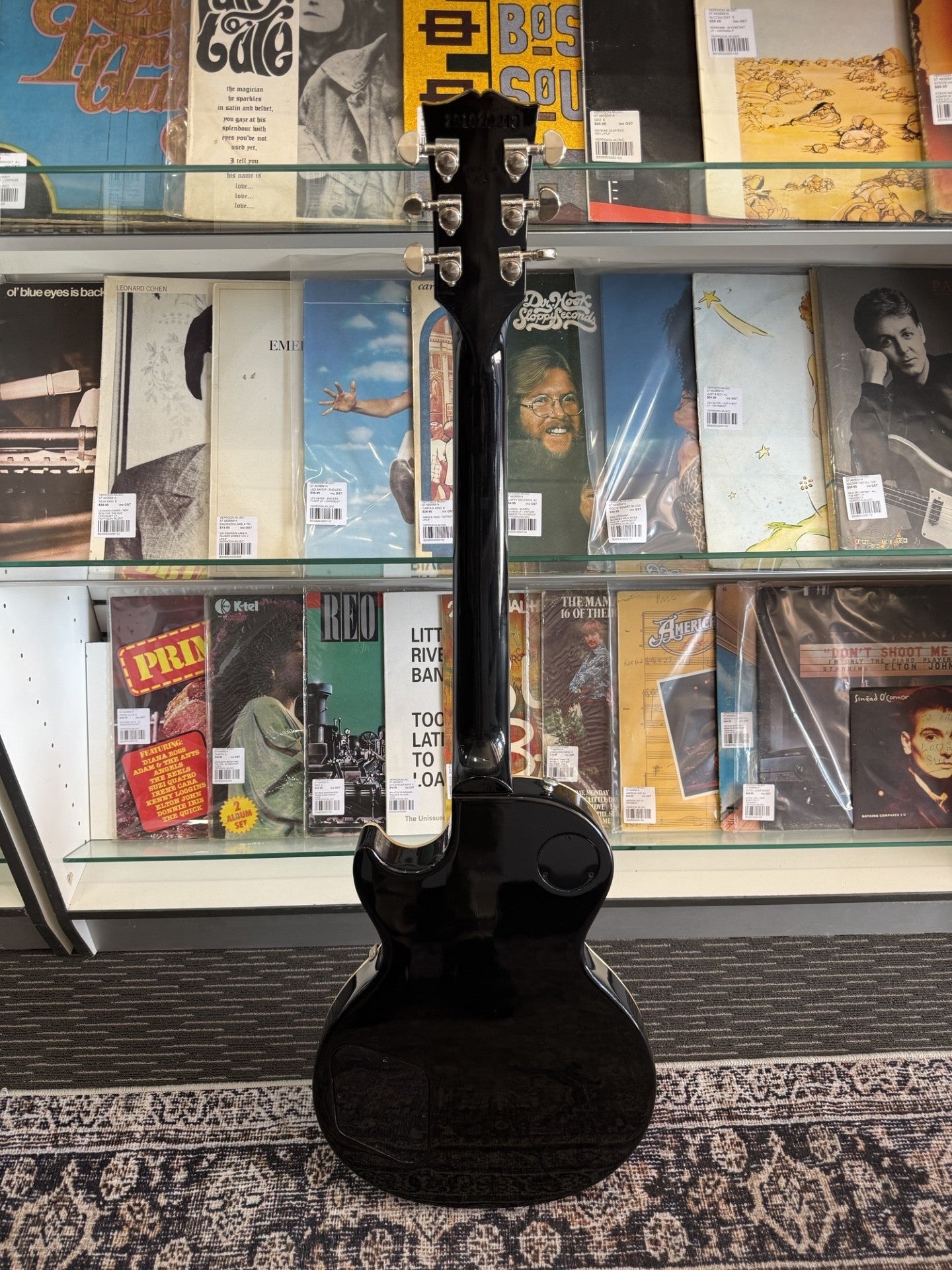 GIBSON LES PAUL CLASSIC - GLOSS BLACK MADE IN 2020/21