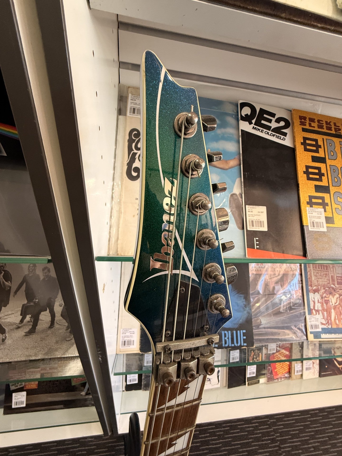 IBANEZ XIPHOS XPT700 CHAMELEON BLUE/GREEN WITH CASE - Secondhand