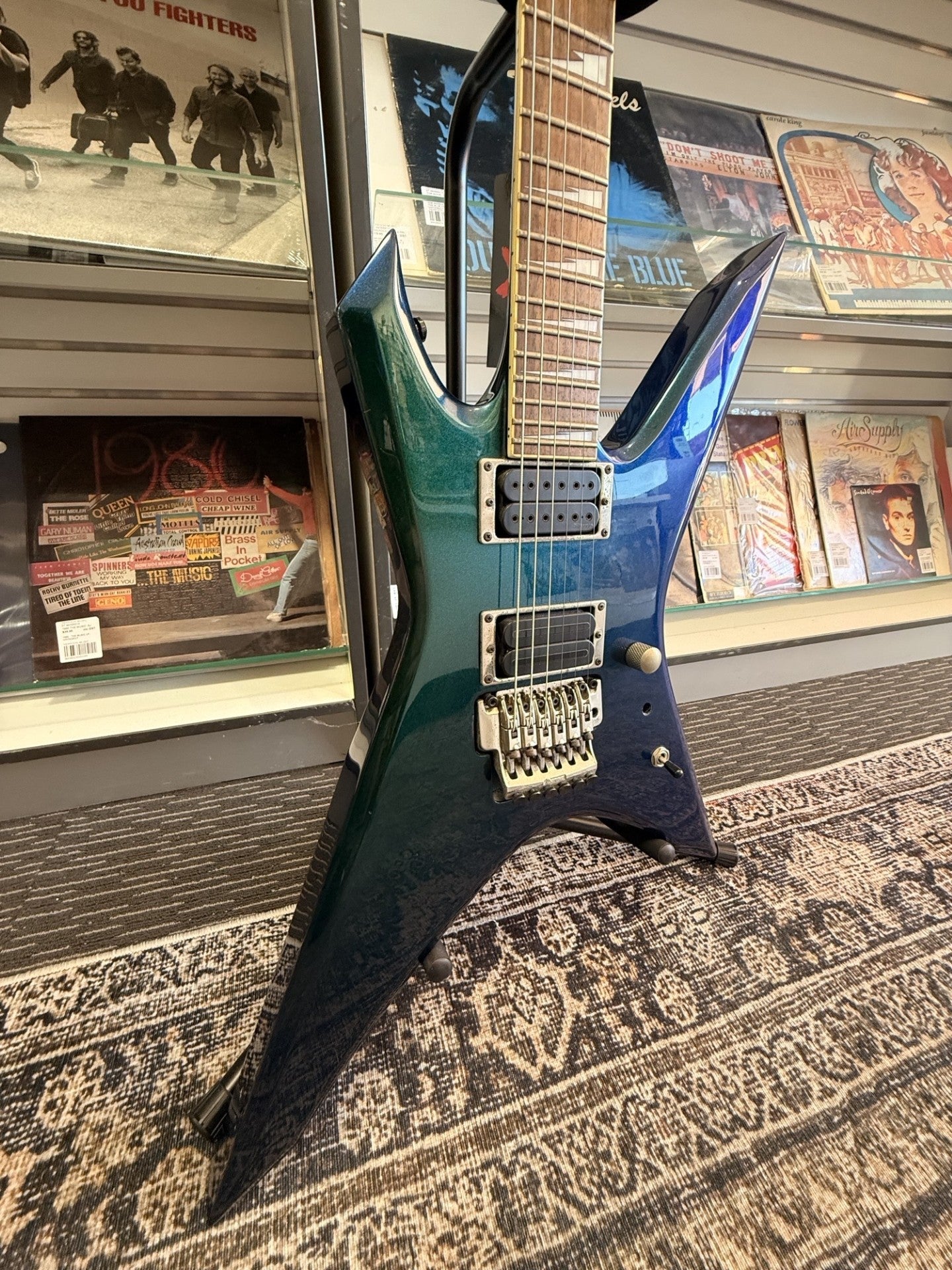 IBANEZ XIPHOS XPT700 CHAMELEON BLUE/GREEN WITH CASE - Secondhand