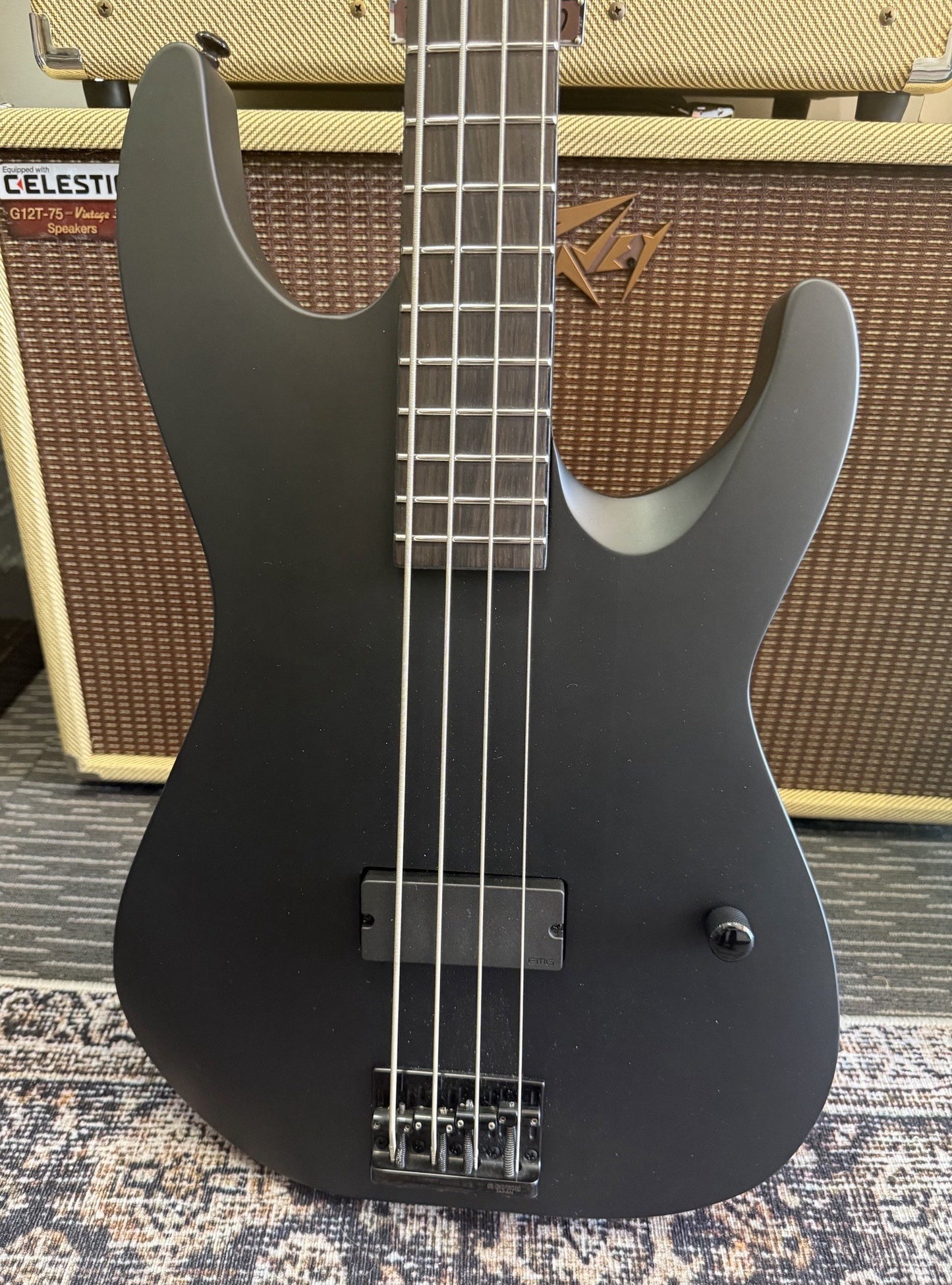 LTD M-4 BLACK METAL BASS WITH MAMMOTH DLX BAG - SECONDHAND