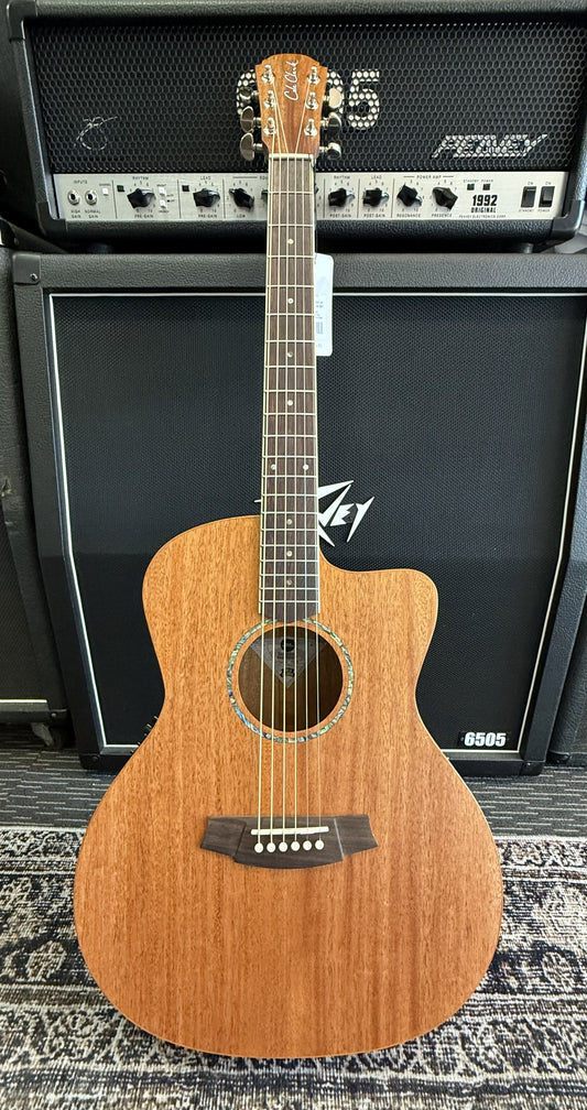 Cole Clark STUDIO Series Acoustic/Electric All Solid African Mahogany with Deluxe Gig Bag