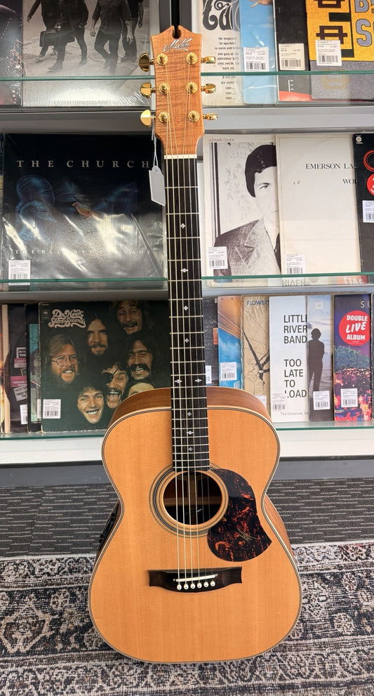 MATON EBG808 ARTIST ACOUSTIC/ELECTRIC WITH CASE SECONDHAND