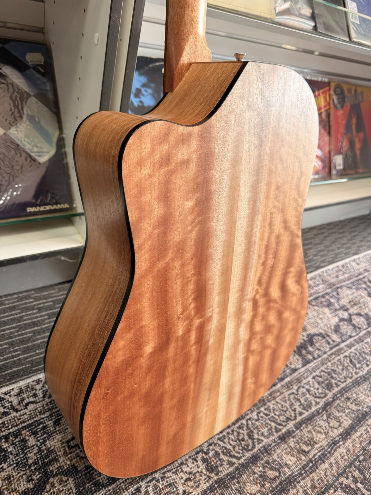 PRATLEY CLASSIC SERIES DREADNOUGHT - SPRUCE/MAPLE - SECOND HAND