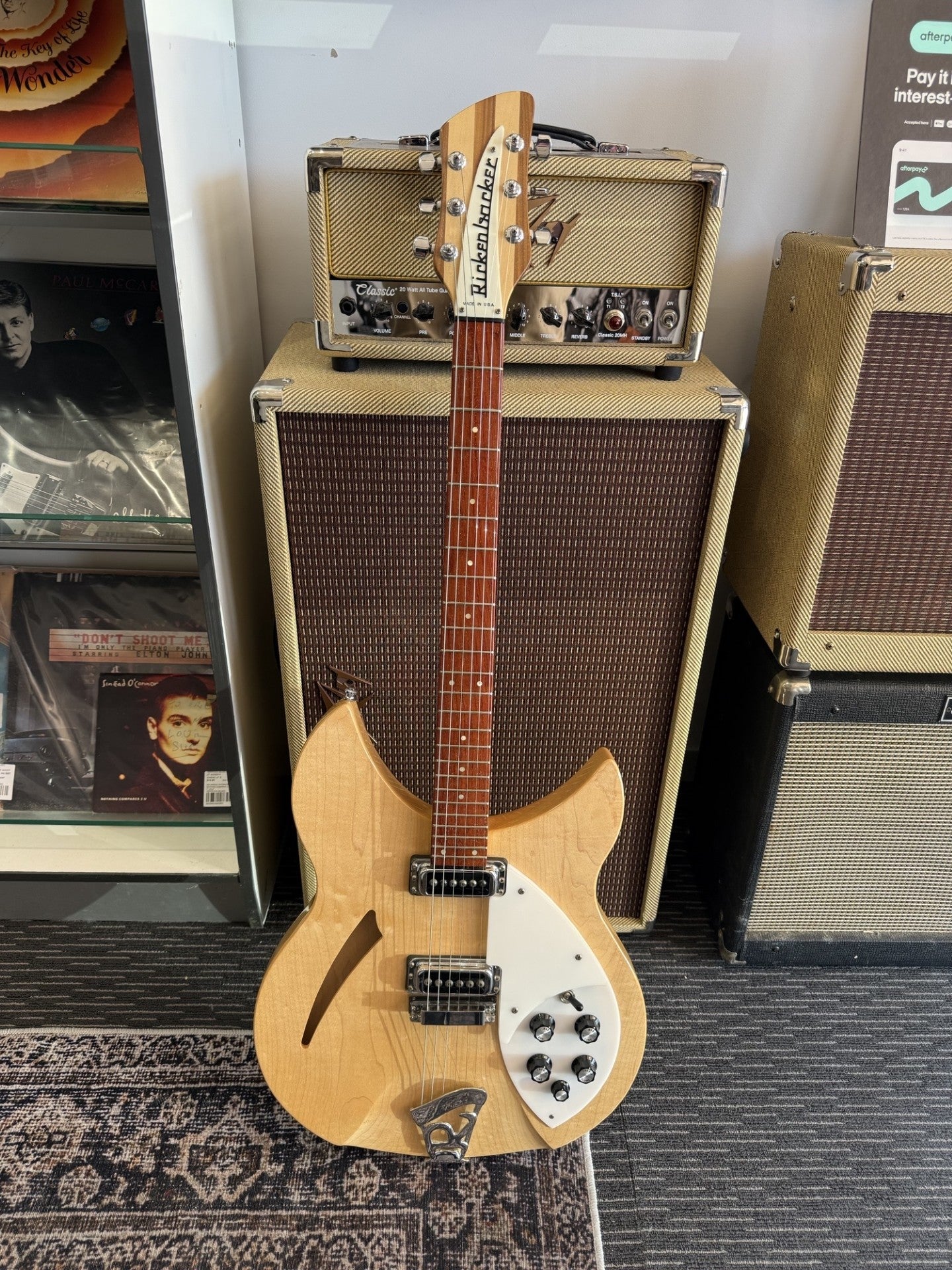 RICKENBACKER 330 MODEL IN MAPLEGLO FINISH - MADE IN 2008