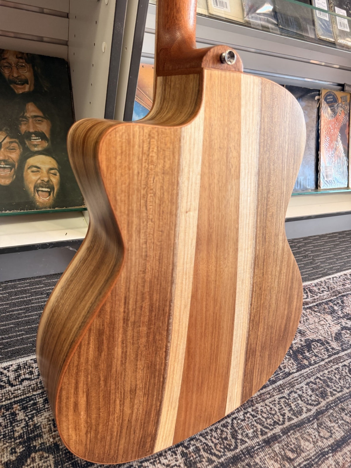 Cole Clark Studio series AN1EC - All Solid Blackwood with Dlx Gig Bag
