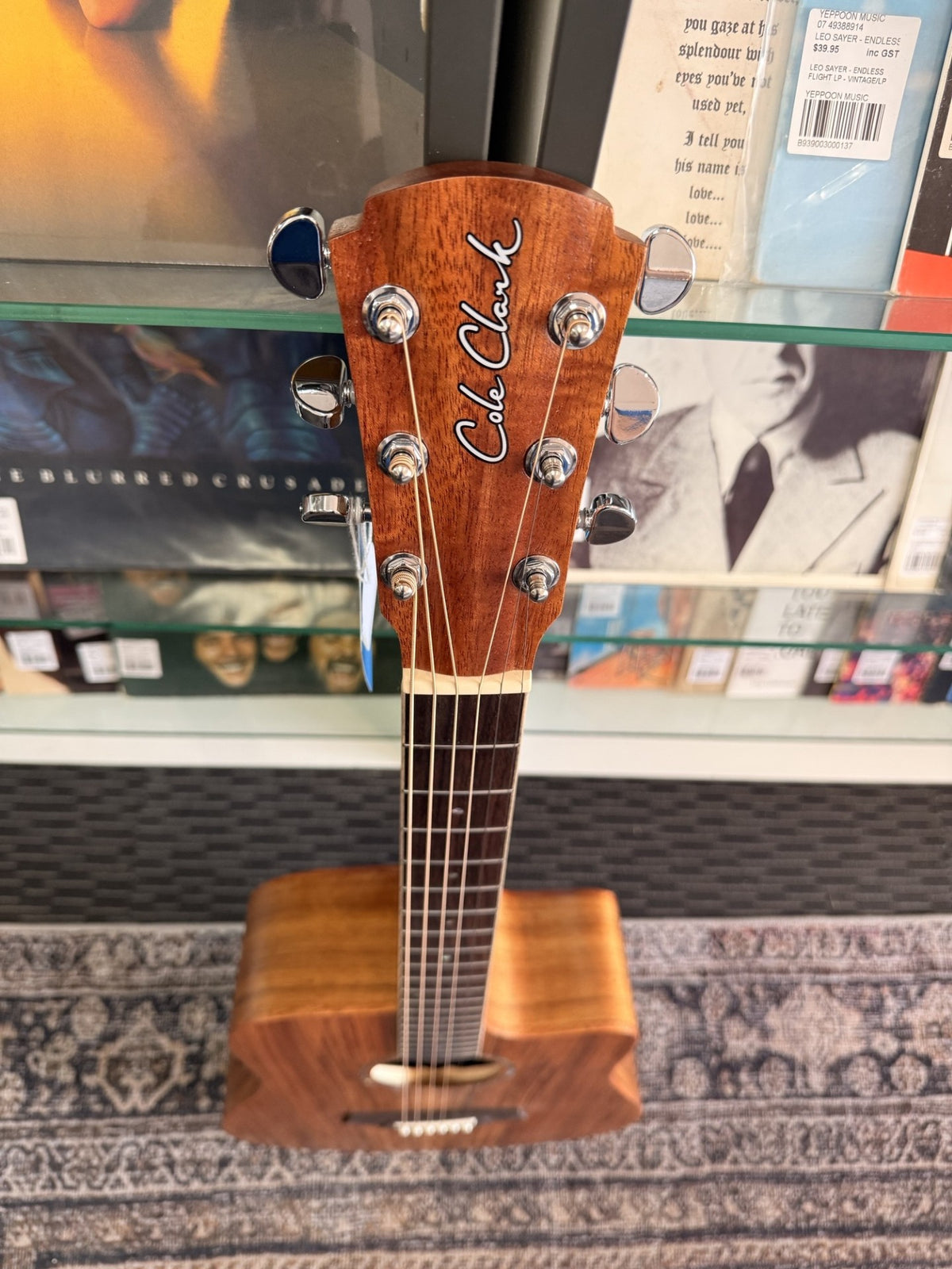 Cole Clark Studio series FL1EC - All solod Blackwood Acoustic/electric with Dlx Bag