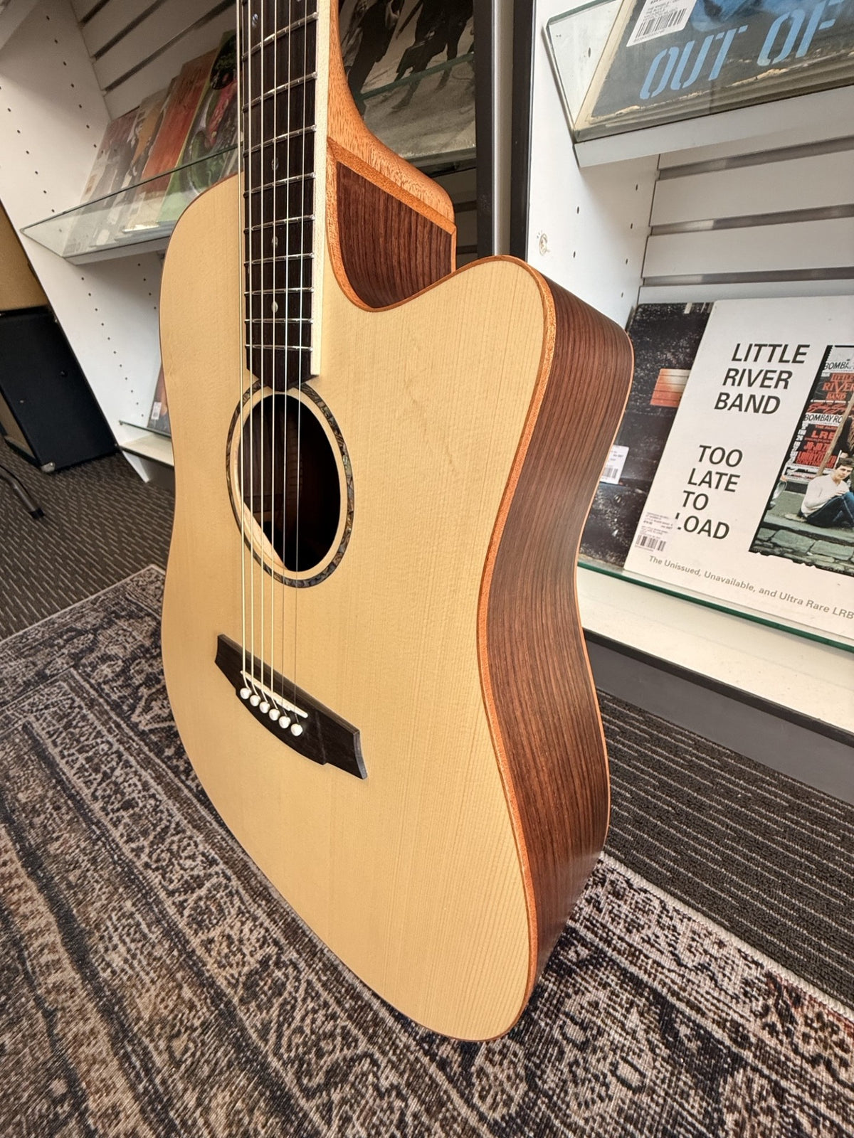Cole Clark Studio Series FL1EC - Spruce/Rosewood With Dlx Gig Bag