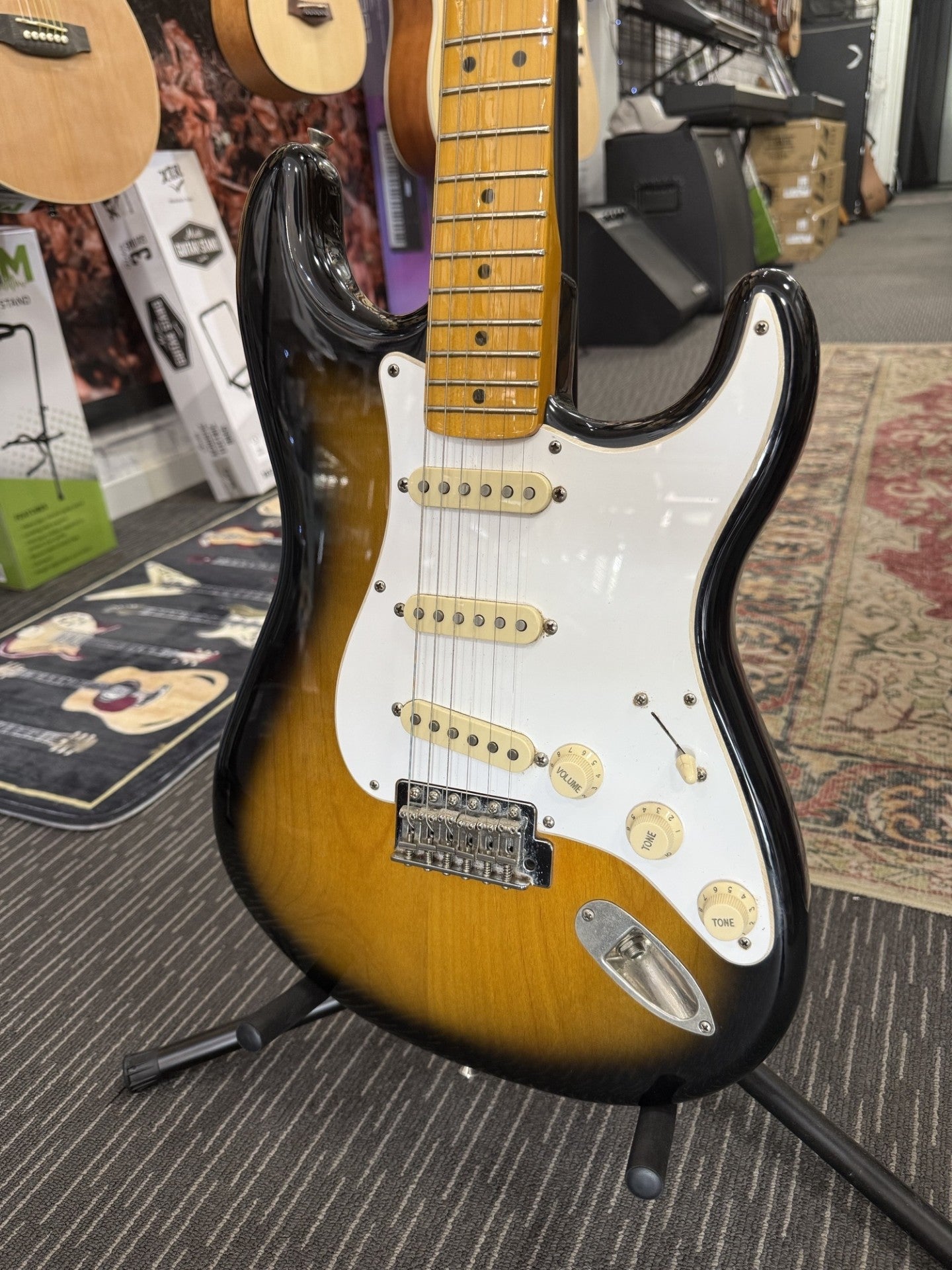 SQUIER CLASSIC VIBE 50'S STRAT WITH GIG BAG - SECONDHAND