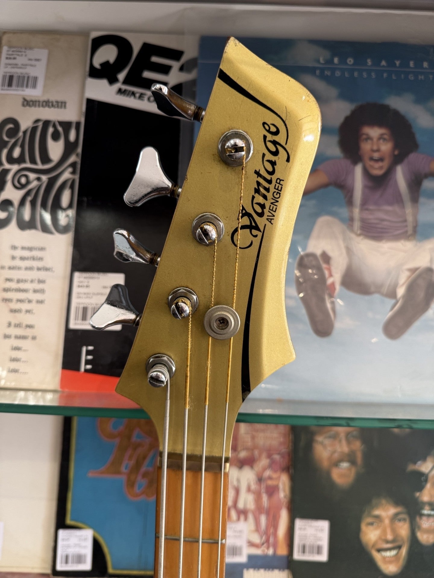 VANTAGE AVENGER BASS - Made in the 1980's JAPAN WITH HARDCASE