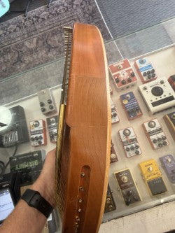 REVERIE HARP - WITH BAG , TUNER , BOOKS ,DVD & TUNING HAMMER - Secondhand