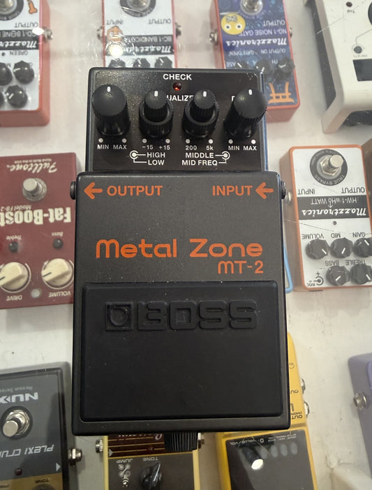 BOSS MT2 METAL ZONE PEDAL - SECONDHAND - NO BOX
