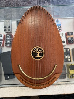 REVERIE HARP - WITH BAG , TUNER , BOOKS ,DVD & TUNING HAMMER - Secondhand
