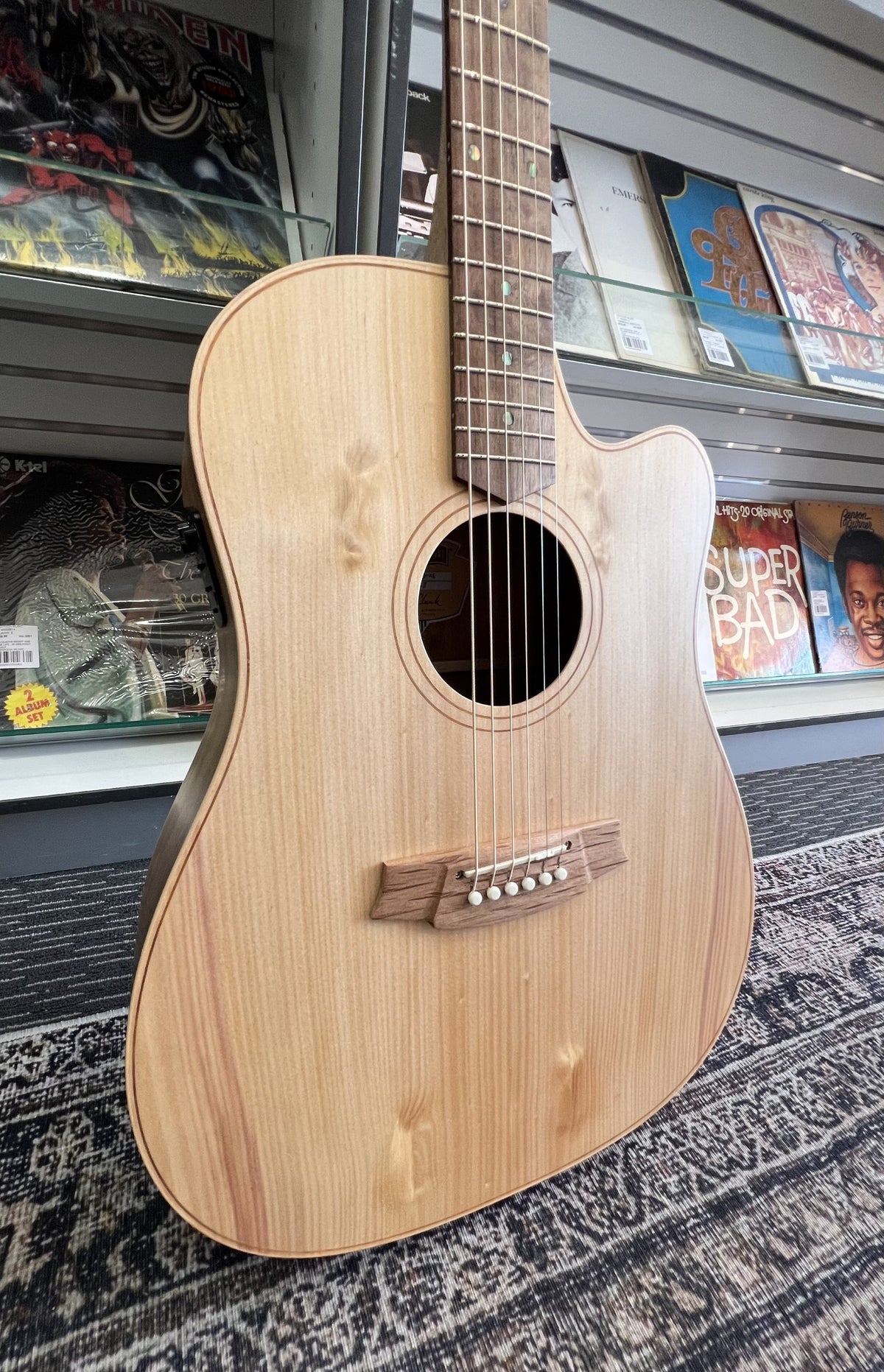 Cole Clark FL2EC A/E GTR BUNYA FACE BLACKWOOD B/S W/case